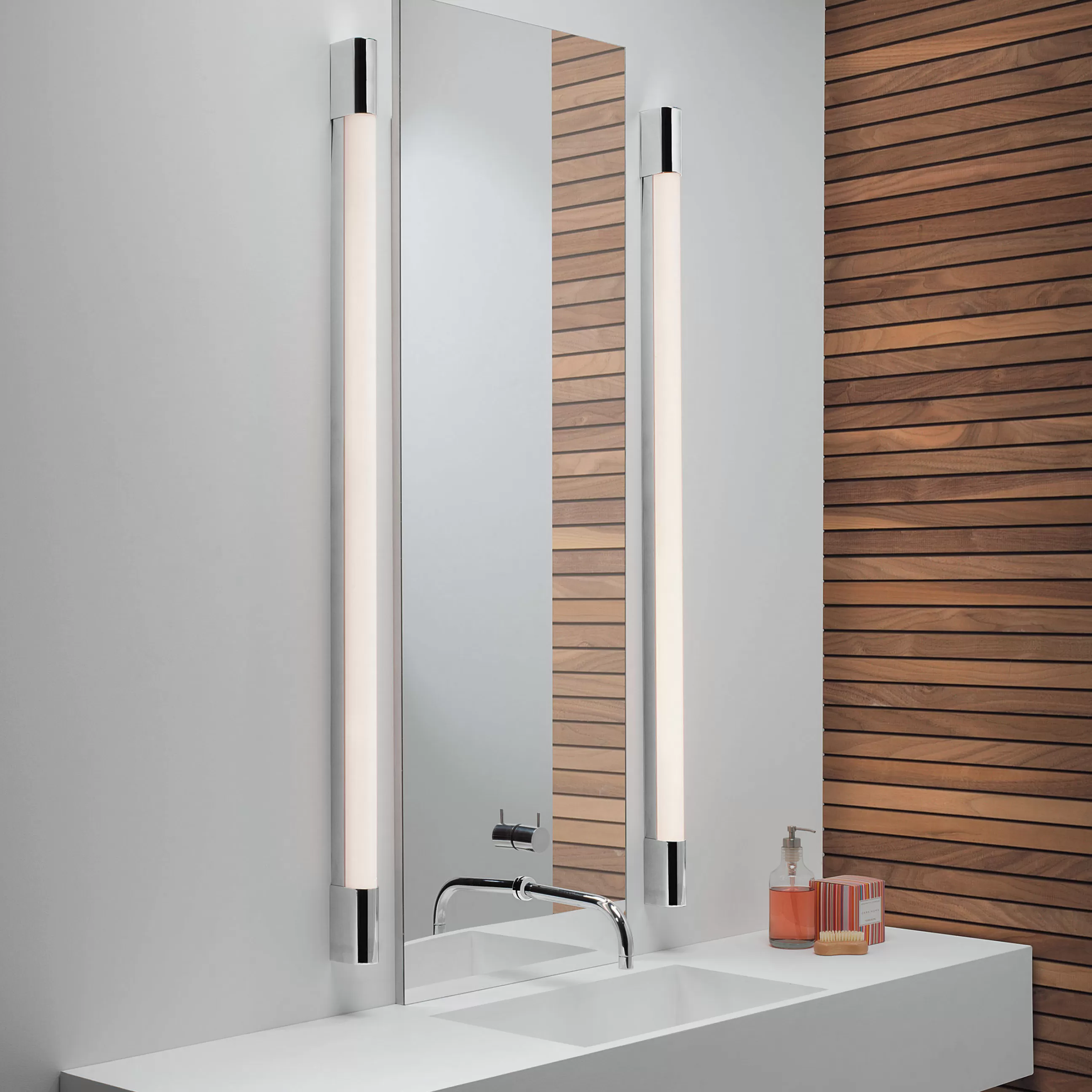 Luminaires De Salle De Bains>Astro Lighting Applique D'extérieur Palermo Led Plastique Blanc Metal Metal & Plastique Blanc / L 120 Cm - Blanc - Chrome