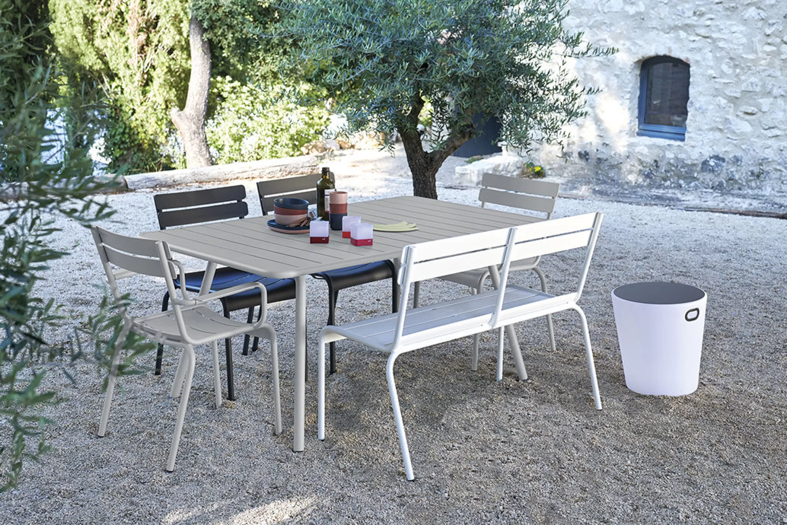 Bancs De Jardin>Fermob Banc Avec Dossier Luxembourg Metal Rouge / 2-3 Places - L 118 Cm - Aluminium - Cerise Noire