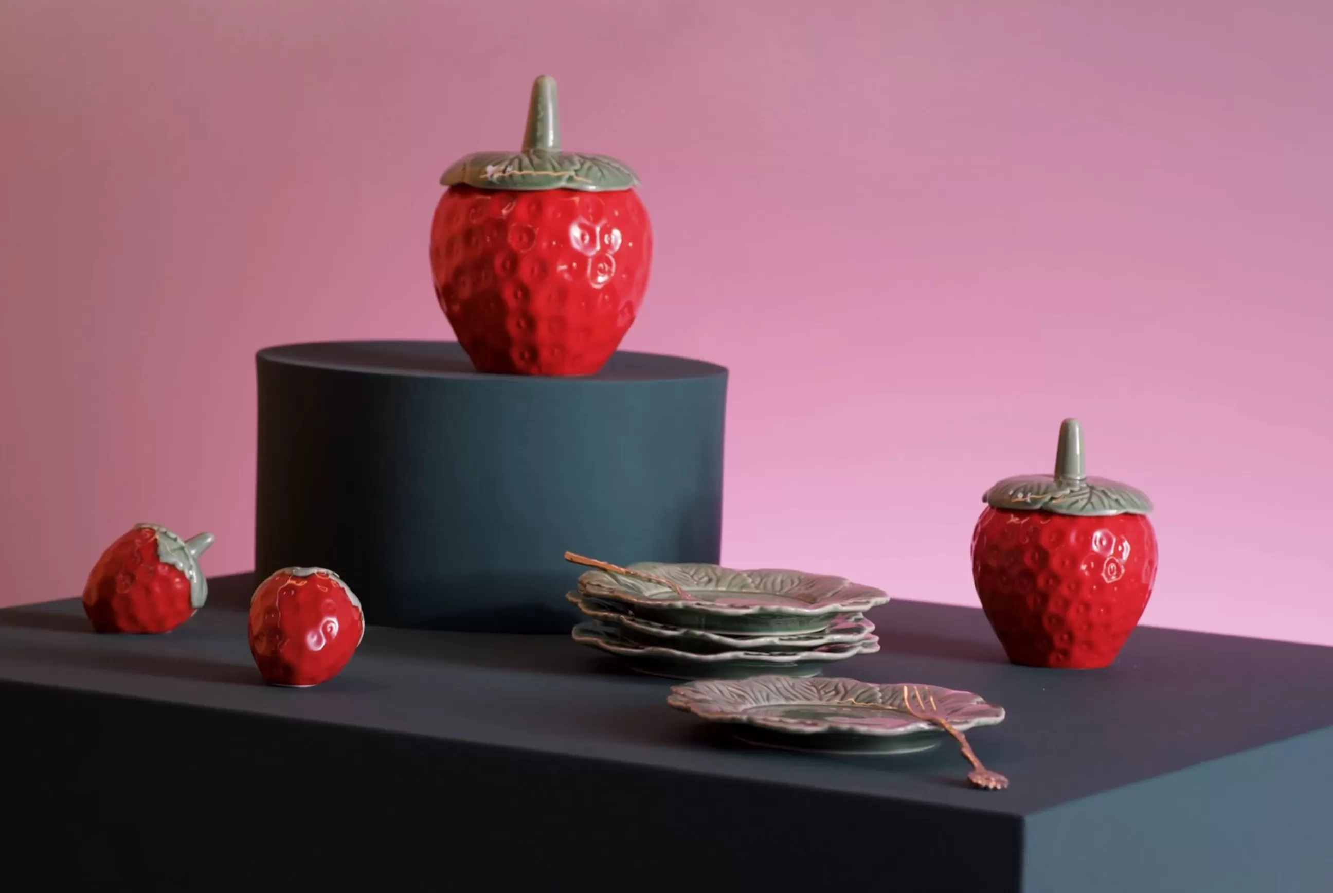 Boîtes Et Conservation>& klevering Boite Strawberry Large Ceramique Rouge / O 14 X H 18,5 Cm - Ceramique - Rouge - Vert