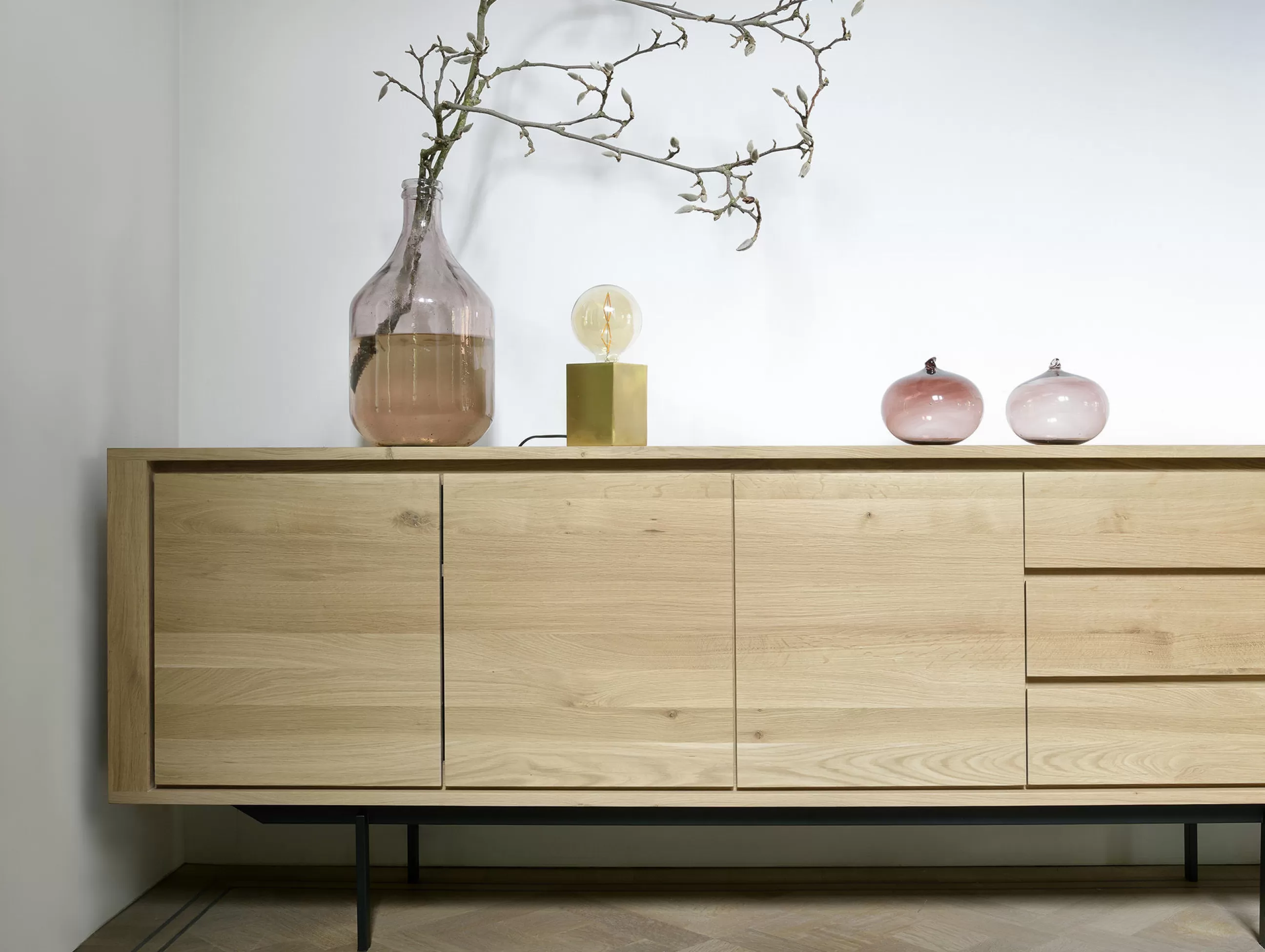 Commodes Buffets Armoires>Ethnicraft Buffet Shadow Bois Naturel / Chene Massif  - L 224 Cm / 3 Portes & 3 Tiroirs - Chene Naturel - Noir