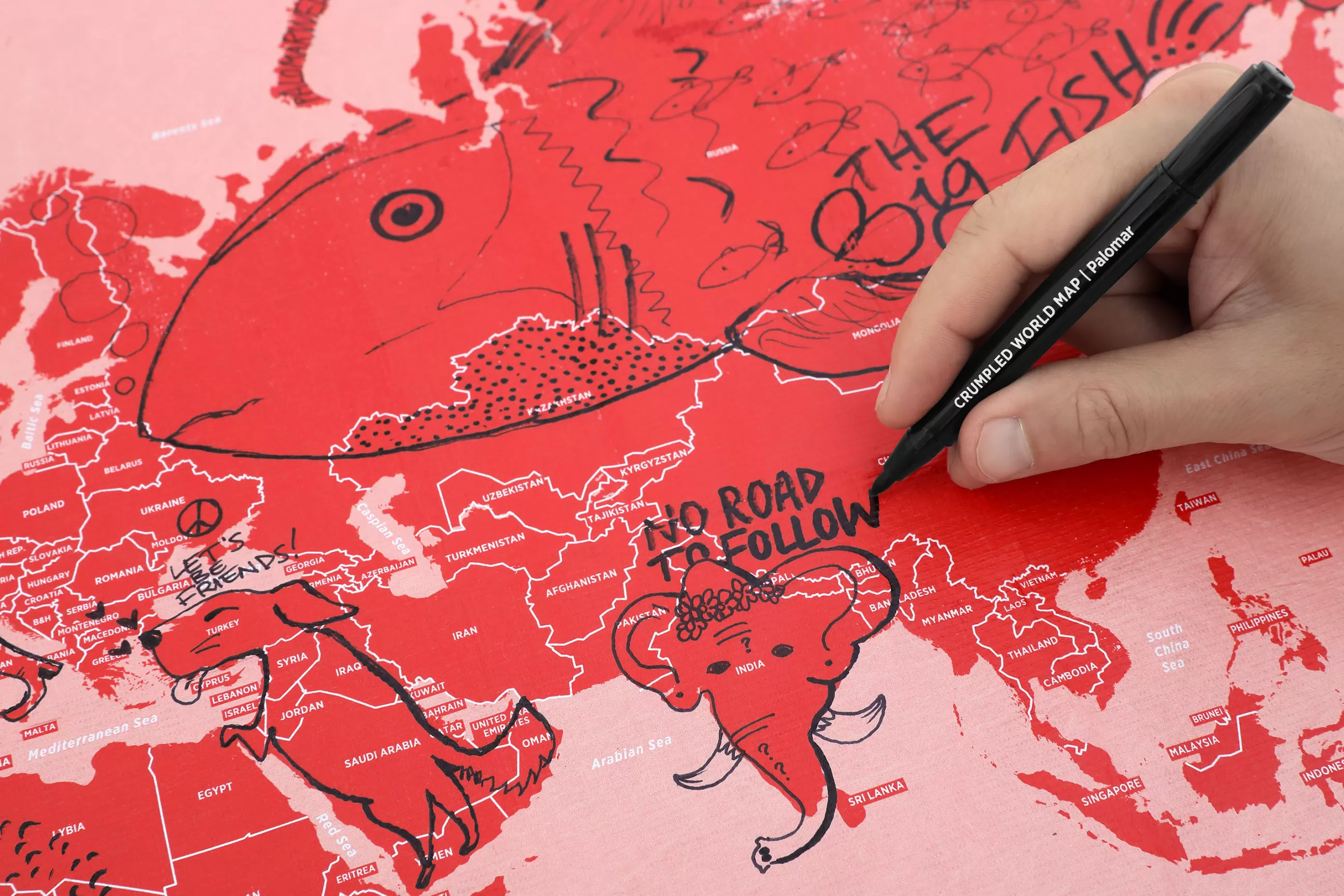 Jeux Et Loisirs>Palomar Carte Du Monde A Personnaliser Crumpled World By Countries Papier Multicolore / Noms De Pays - Feutre Effacable Inclus - 87 X 58 Cm - Rose - Rouge