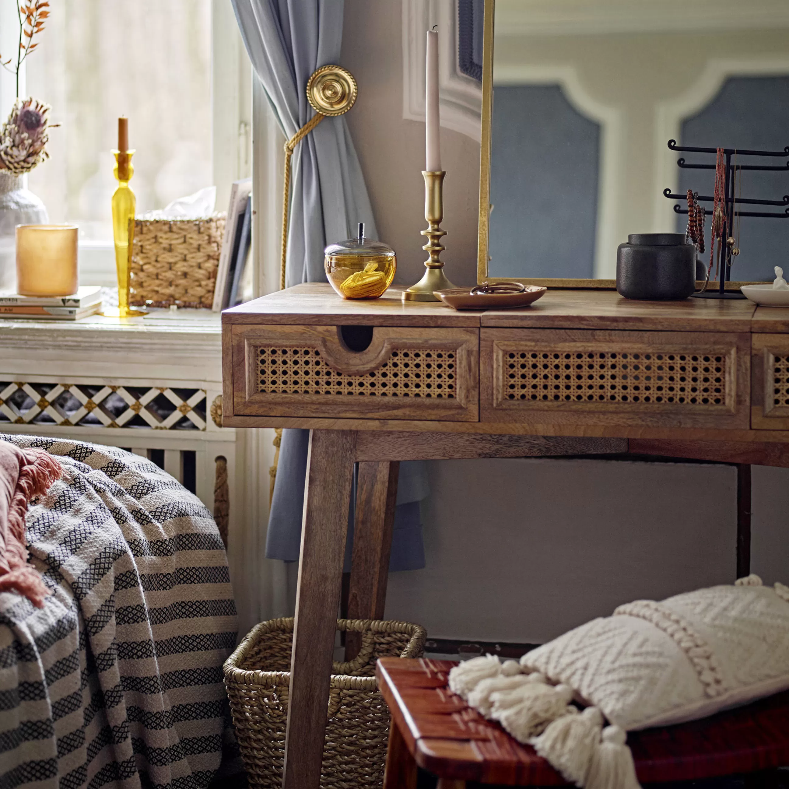 Consoles>Bloomingville Console Perth Bois Naturel / Miroir Rabattable - L 102 X P 45 X H 76 Cm - Bois Naturel - Rotin Naturel