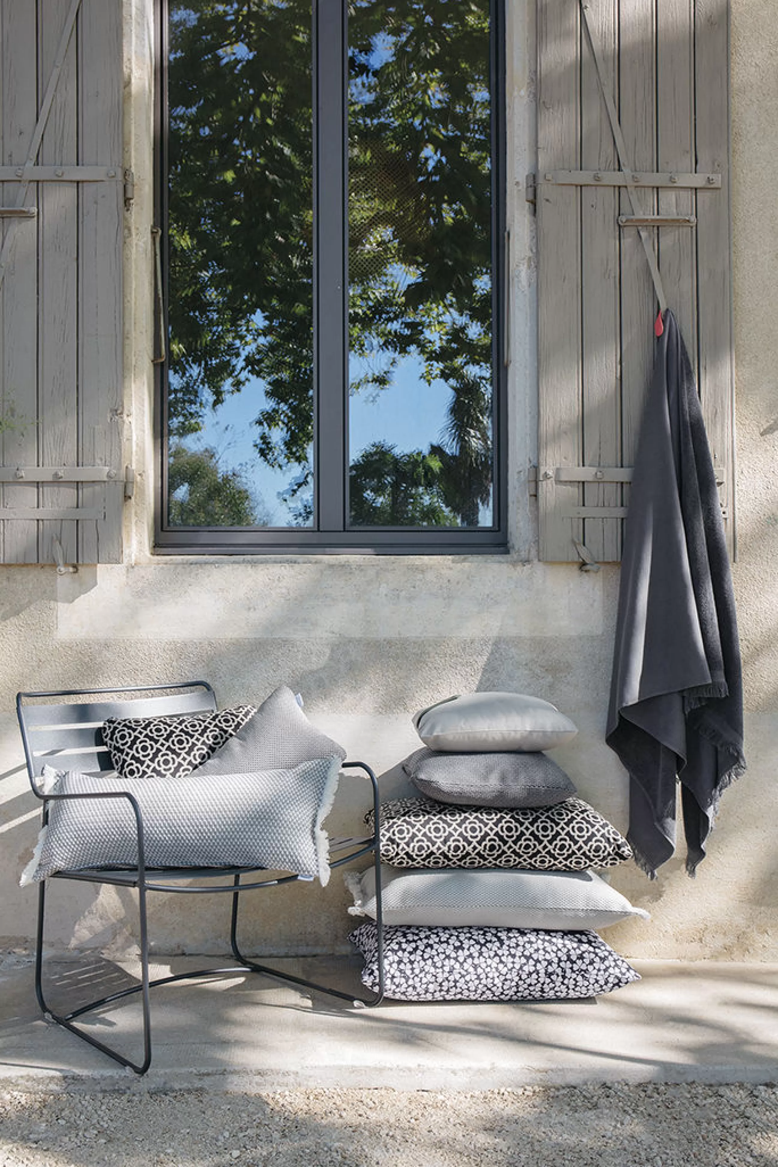 Poufs Coussins Tapis D'extérieur>Fermob Coussin D'extérieur Evasion Tissu Gris Noir / 44 X 44 Cm - Carbone