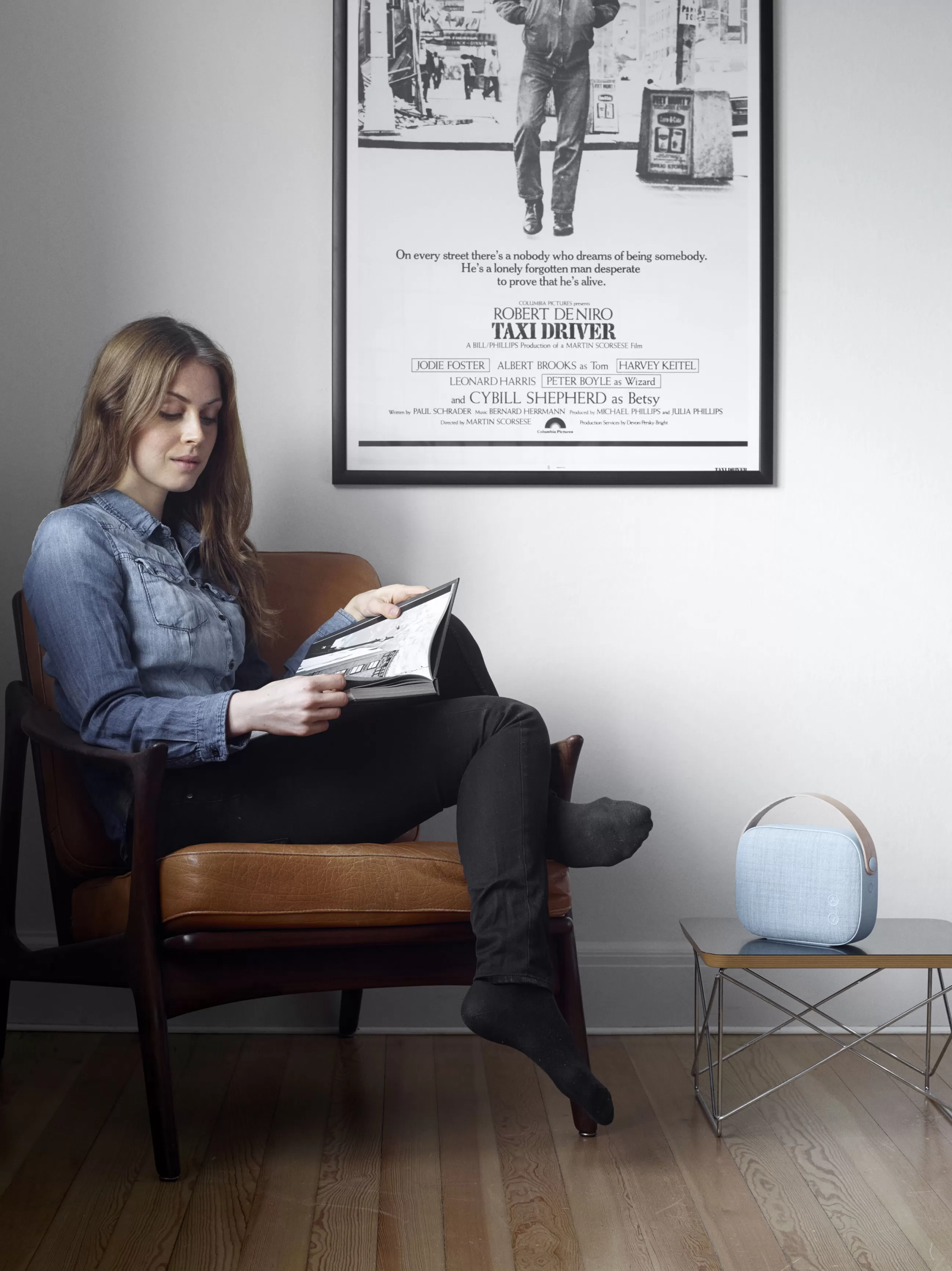 Enceintes Audio Son>Vifa Enceinte Bluetooth Helsinki Cuir Tissu Bleu / Sans Fil - Tissu & Poignee Cuir - Bleu Flou