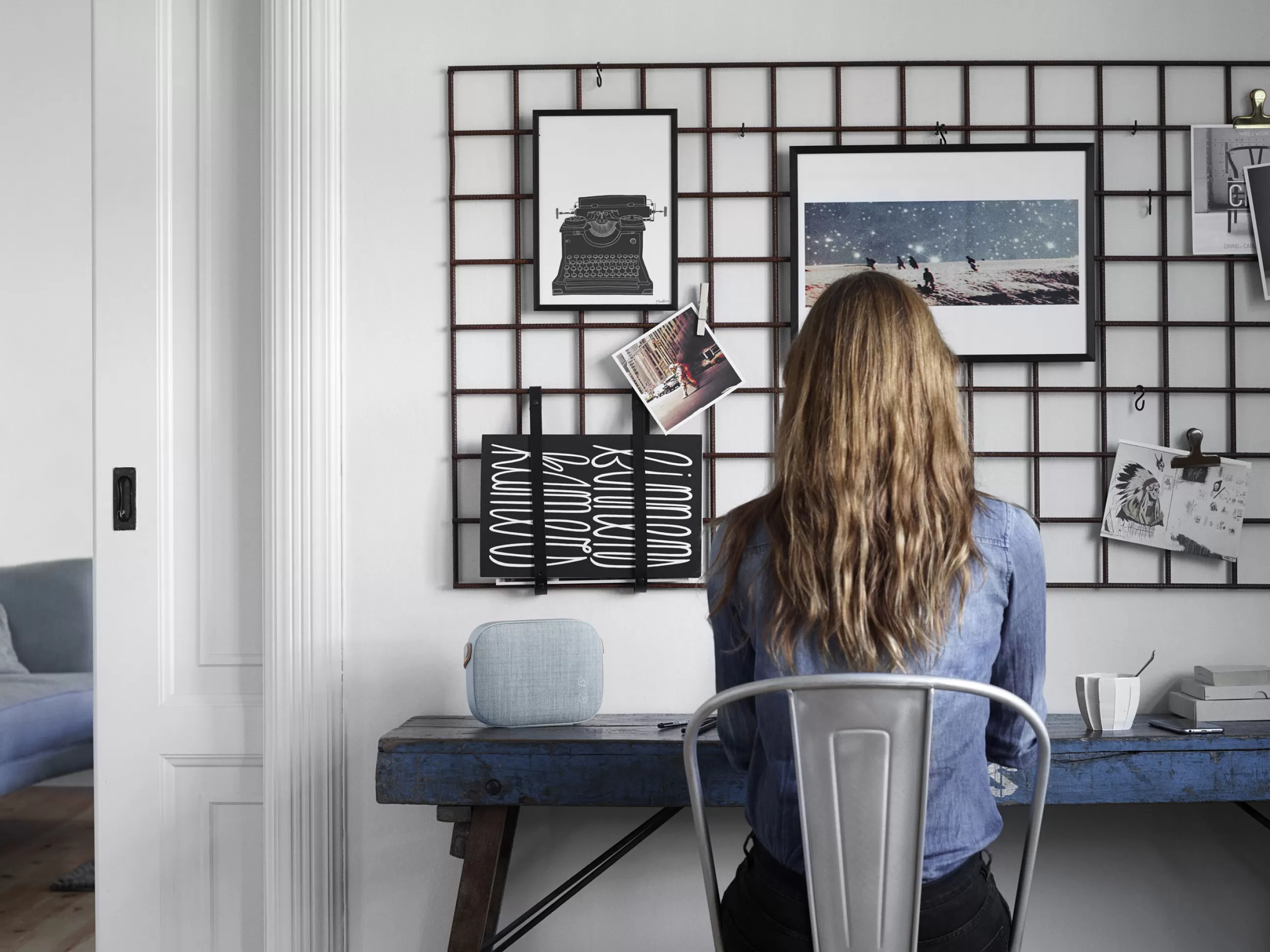 Enceintes Audio Son>Vifa Enceinte Bluetooth Helsinki Cuir Tissu Bleu / Sans Fil - Tissu & Poignee Cuir - Bleu Flou