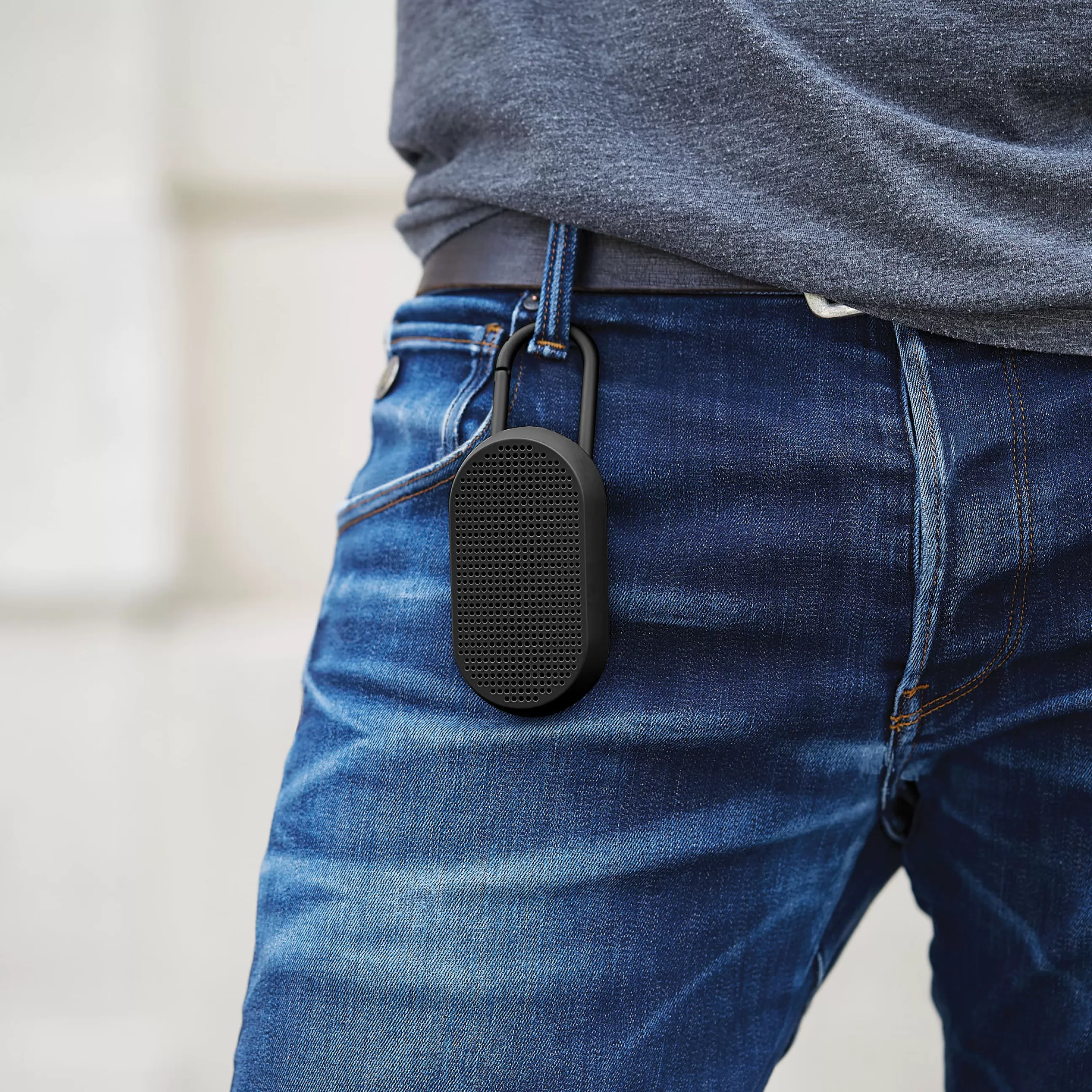 Enceintes Audio Son>Lexon Enceinte Bluetooth Mino T - 5W Plastique Noir / Etanche - Mousqueton Integre / Station D'Accueil - Noir Mat