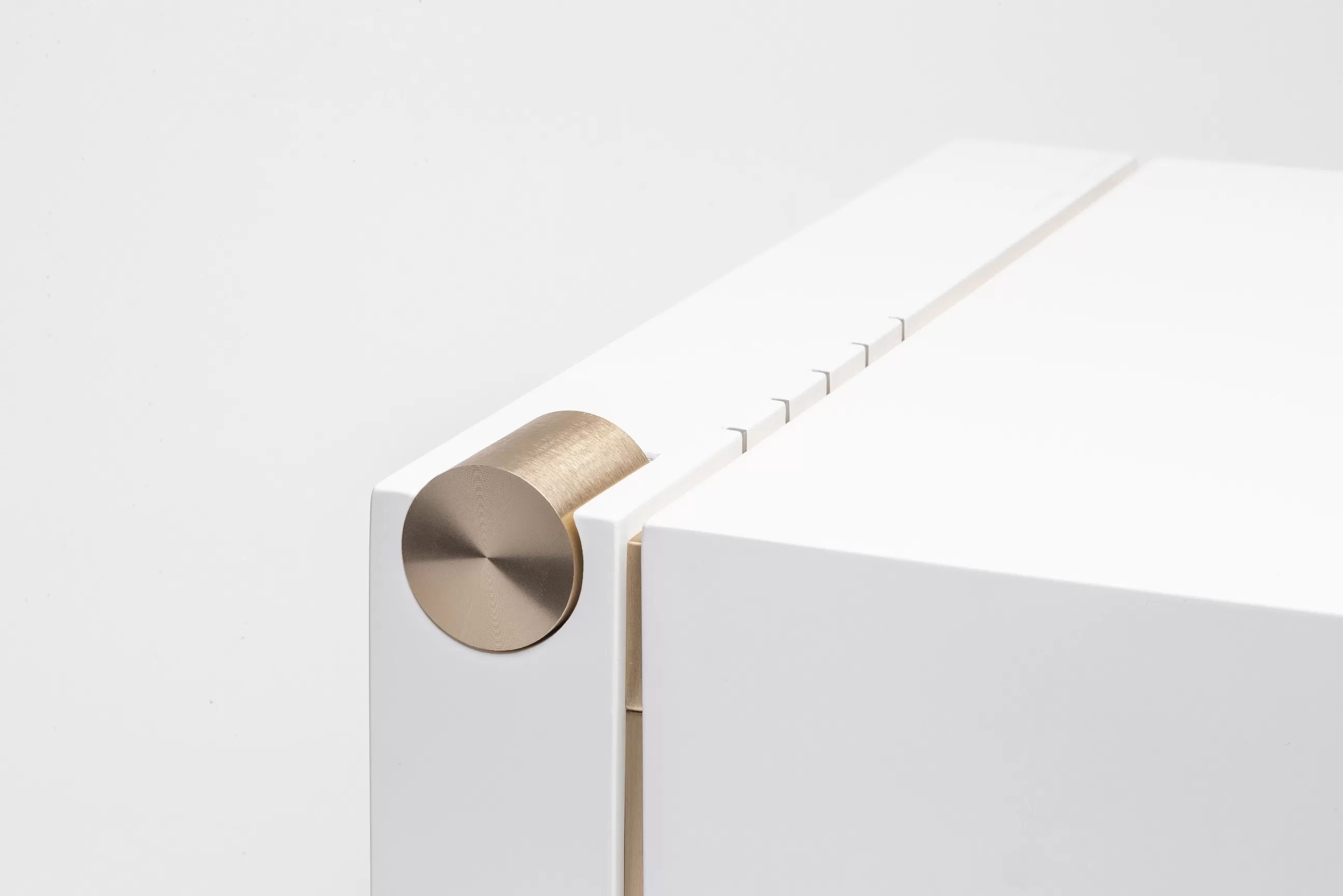 Enceintes Audio Son>La Boite Concept Enceinte Bluetooth Pr 01 Metal Tissu Bois/ Avec Technologie Active Pression Reflex - Blanc - Or