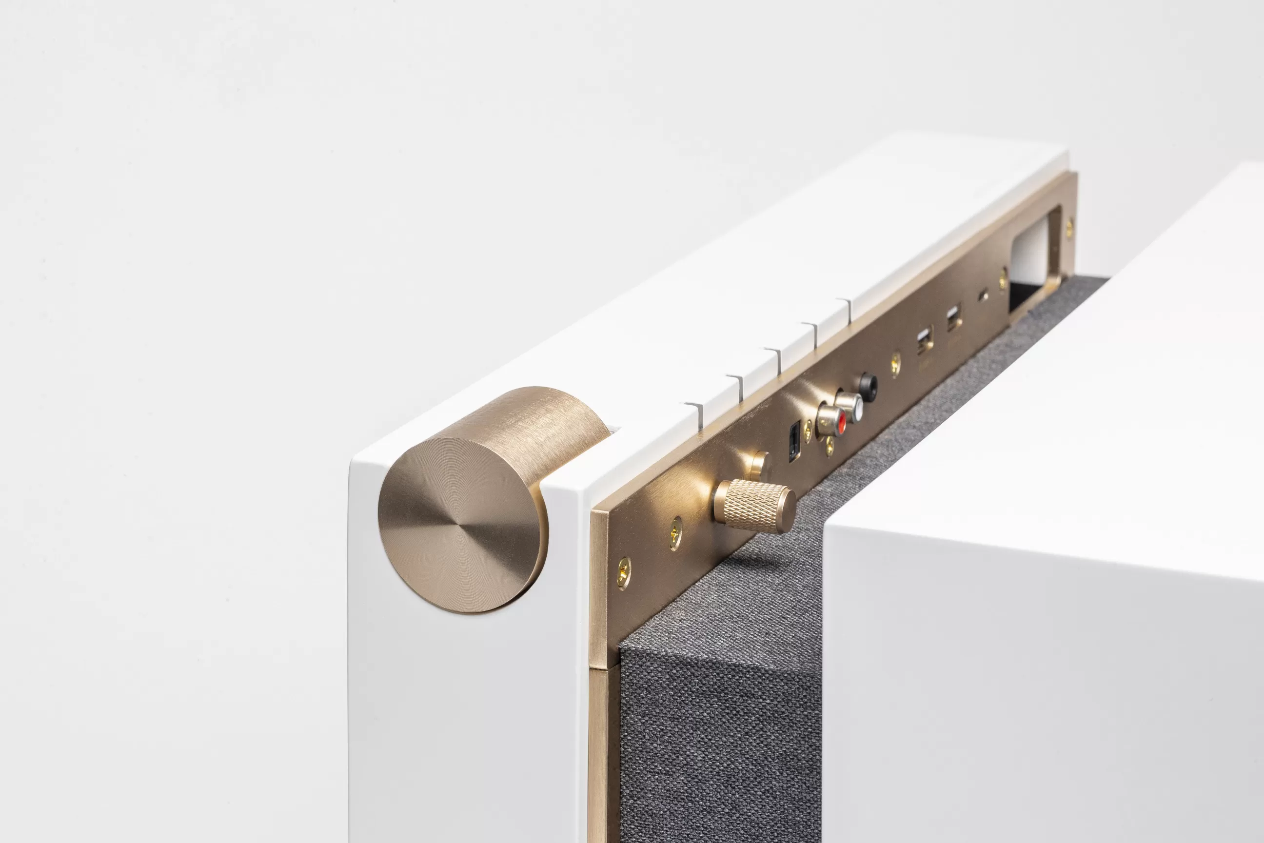 Enceintes Audio Son>La Boite Concept Enceinte Bluetooth Pr 01 Metal Tissu Bois/ Avec Technologie Active Pression Reflex - Blanc - Or