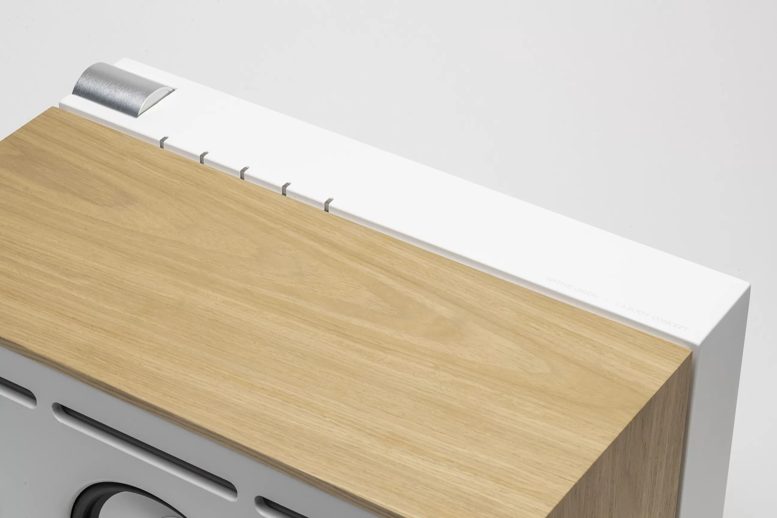 Enceintes Audio Son>La Boite Concept Enceinte Bluetooth Pr 01 Metal Tissu Bois Blanc / Avec Technologie Active Pression Reflex - Argent - Blanc - Chene Naturel