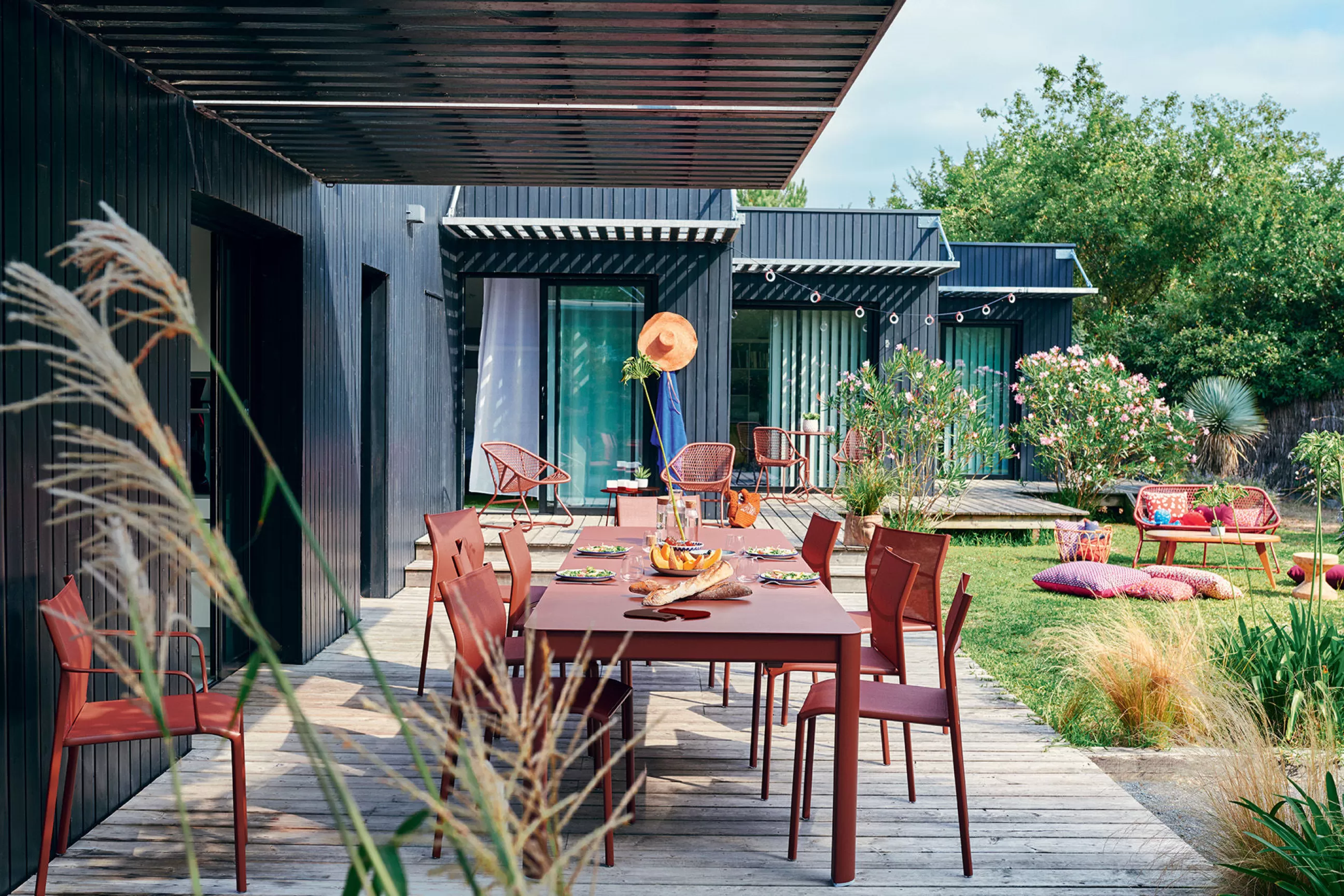 Fauteuils De Jardin>Fermob Fauteuil Bas Sixties Plastique Rouge / Assise Souple Plastique Tresse - Ocre Rouge