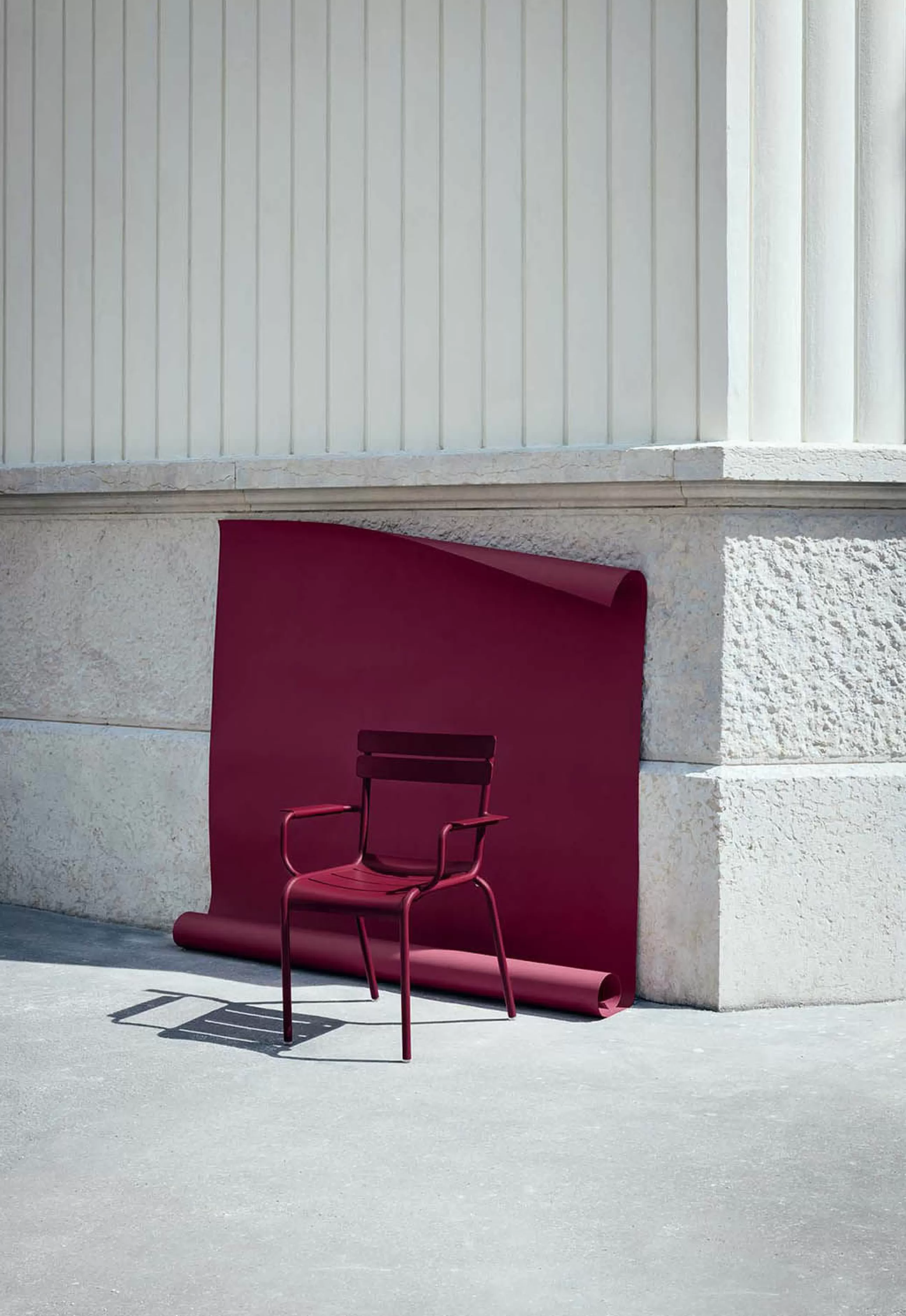 Chaises De Jardin>Fermob Fauteuil Empilable Luxembourg Metal Rouge / Aluminium - Cerise Noire