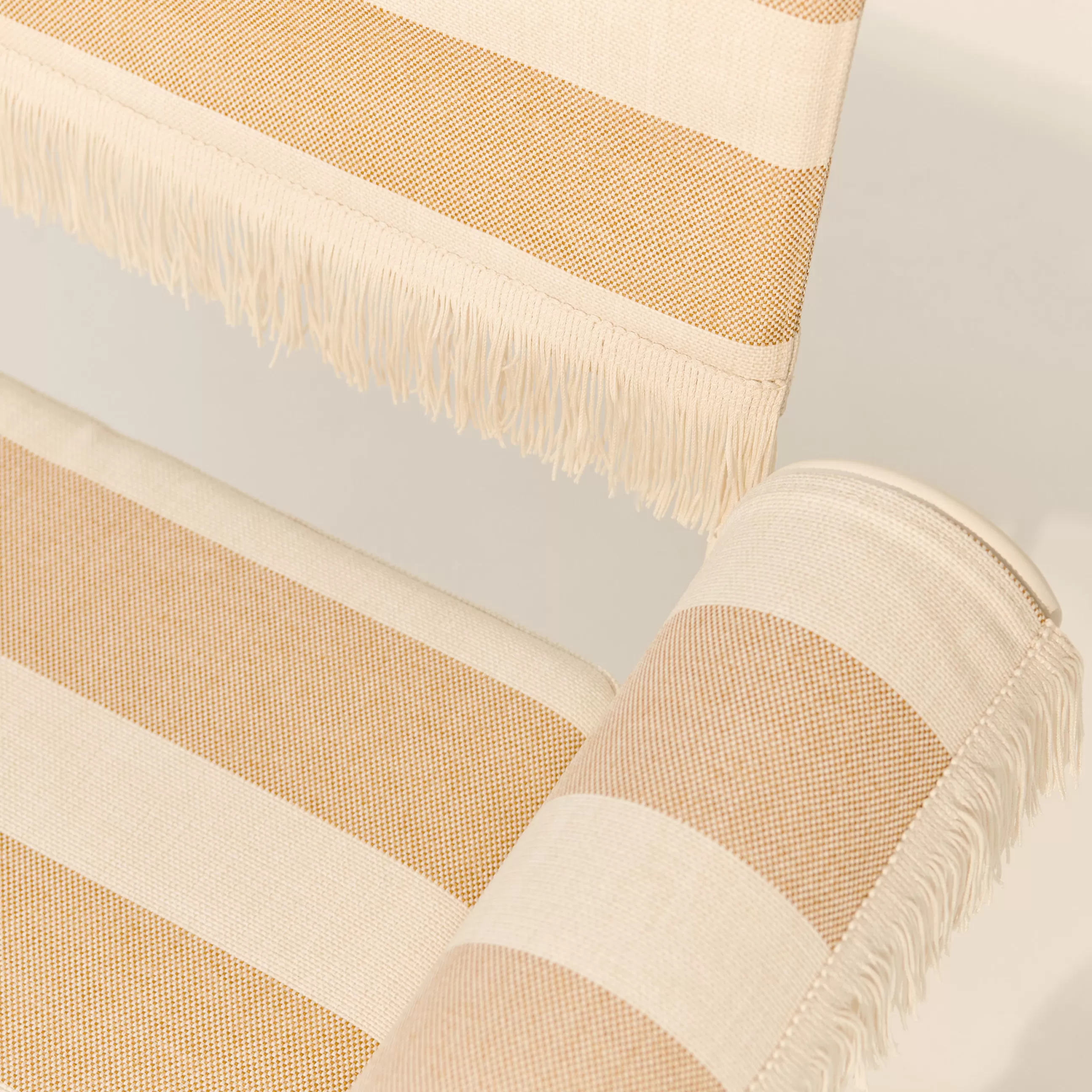 Fauteuils De Jardin>Gubi Fauteuil Tropique Tissu Beige / Avec Franges - Mategot, Reedition 50' - Beige Rose - Blanc