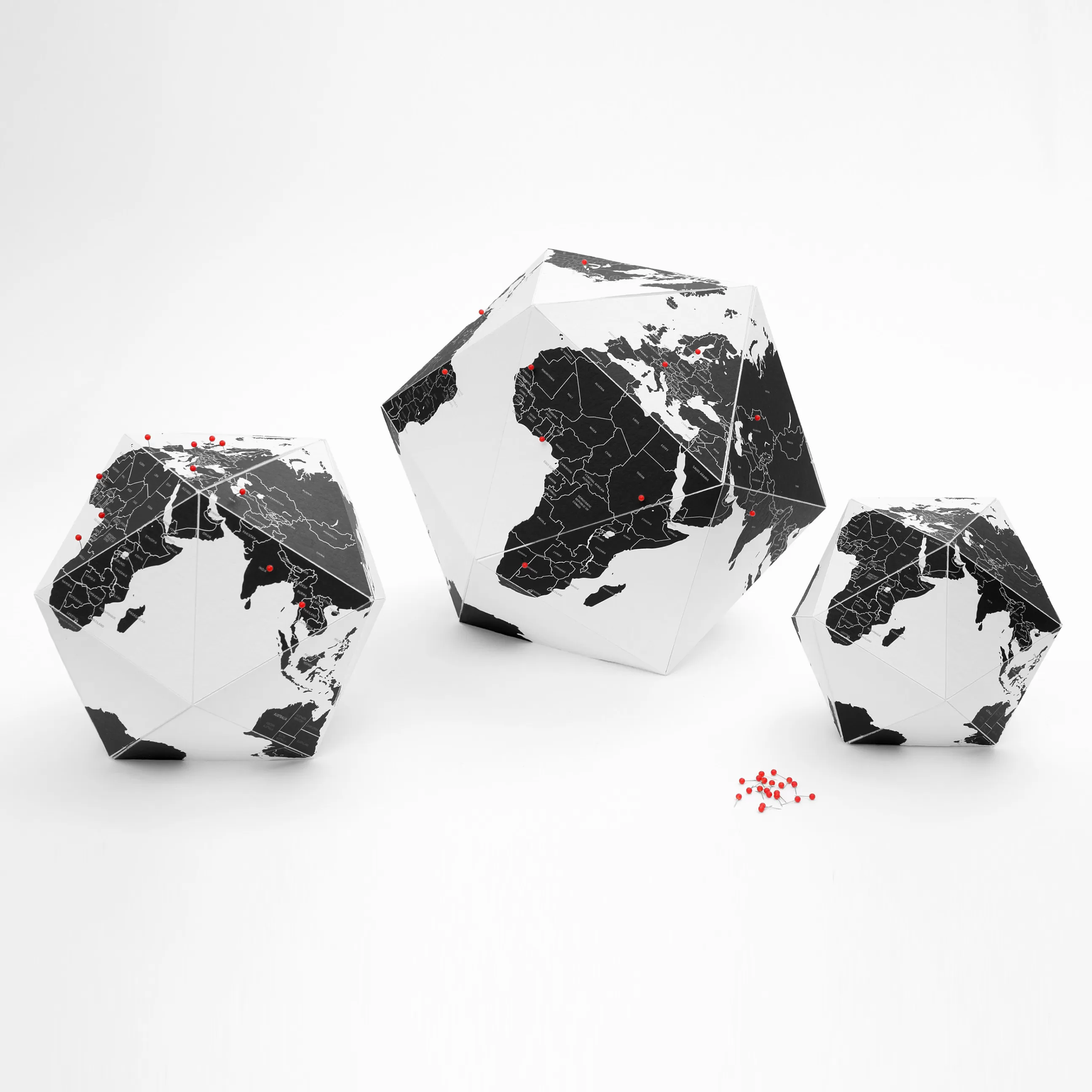Jeux Et Loisirs>Palomar Globe Terrestre Here By Countries Small Papier Blanc Noir / O 23 Cm - Papier / A Personnaliser : Inclus 50 Epingles - Blanc - Noir