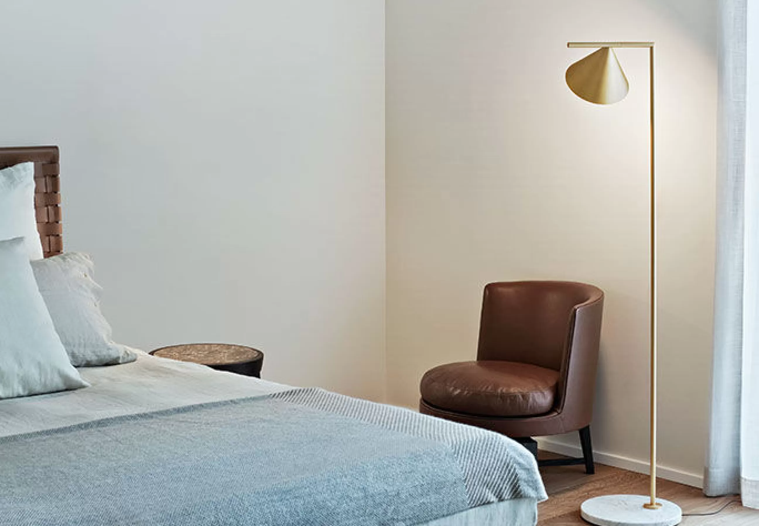 Luminaires De Salle De Bains>Flos Lampadaire D'extérieur Captain Flint Outdoor Metal Marron Led / H 154 Cm - Orientable - Base Pierre - Beige - Marron Fonce