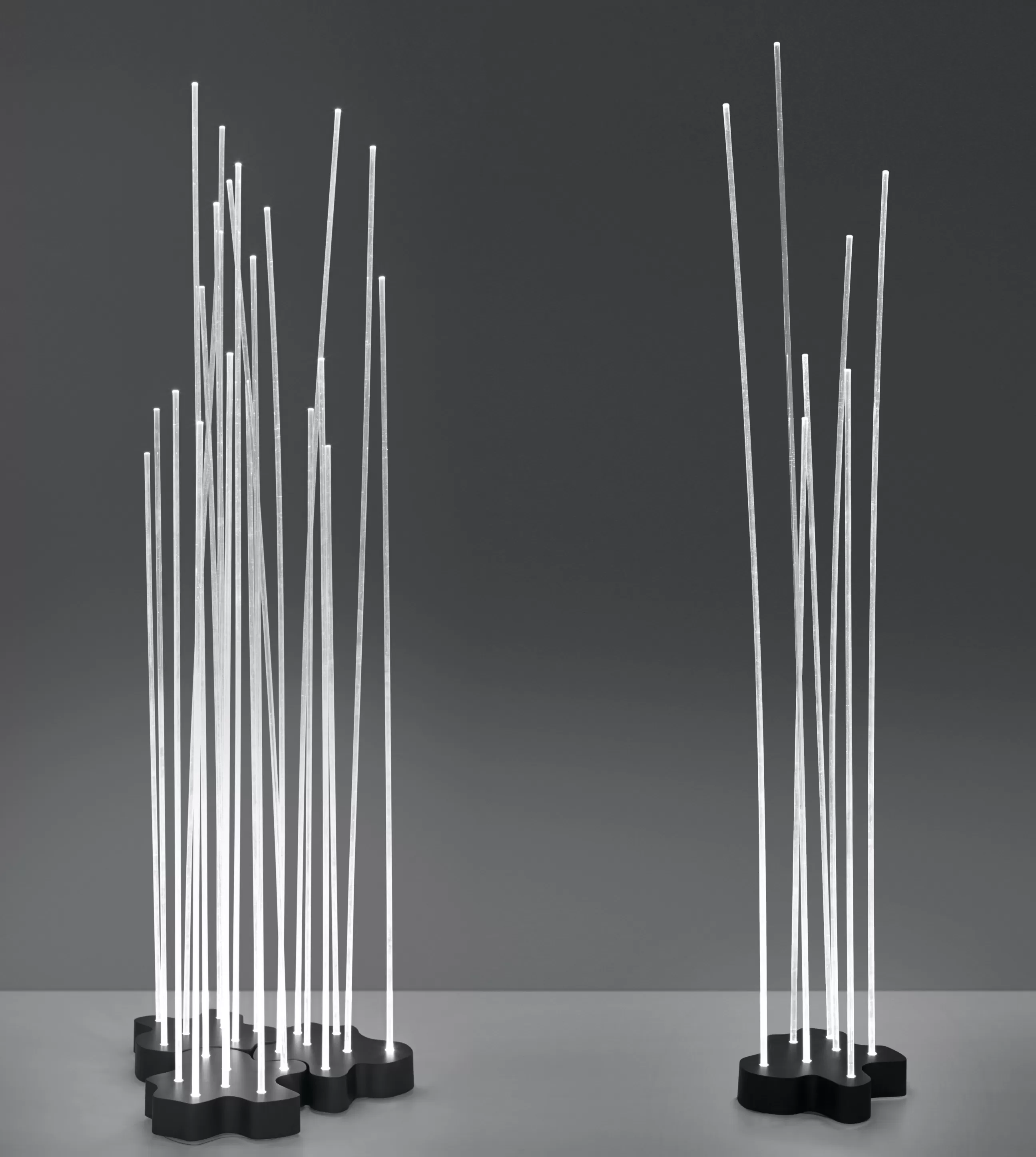 Luminaires D'extérieur>Artemide Lampadaire D'extérieur Reeds Led Outdoor Metal Plastique Blanc / 7 Tiges - Anthracite - Blanc