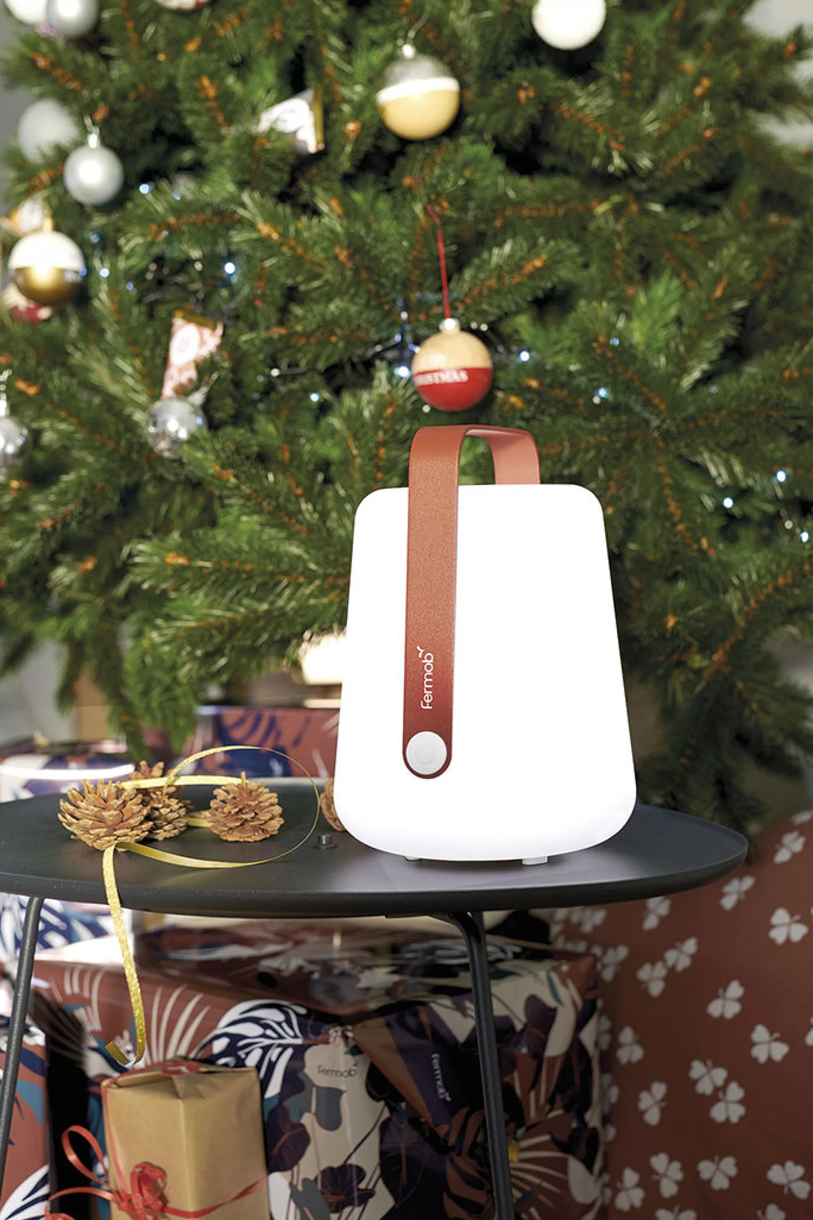 Lampes Sans Fil>Fermob Lampe Exterieur Sans Fil Rechargeable Balad Small Led Plastique Rouge Plastique & Metal Rouge / H 25 Cm - Usb - Ocre Rouge