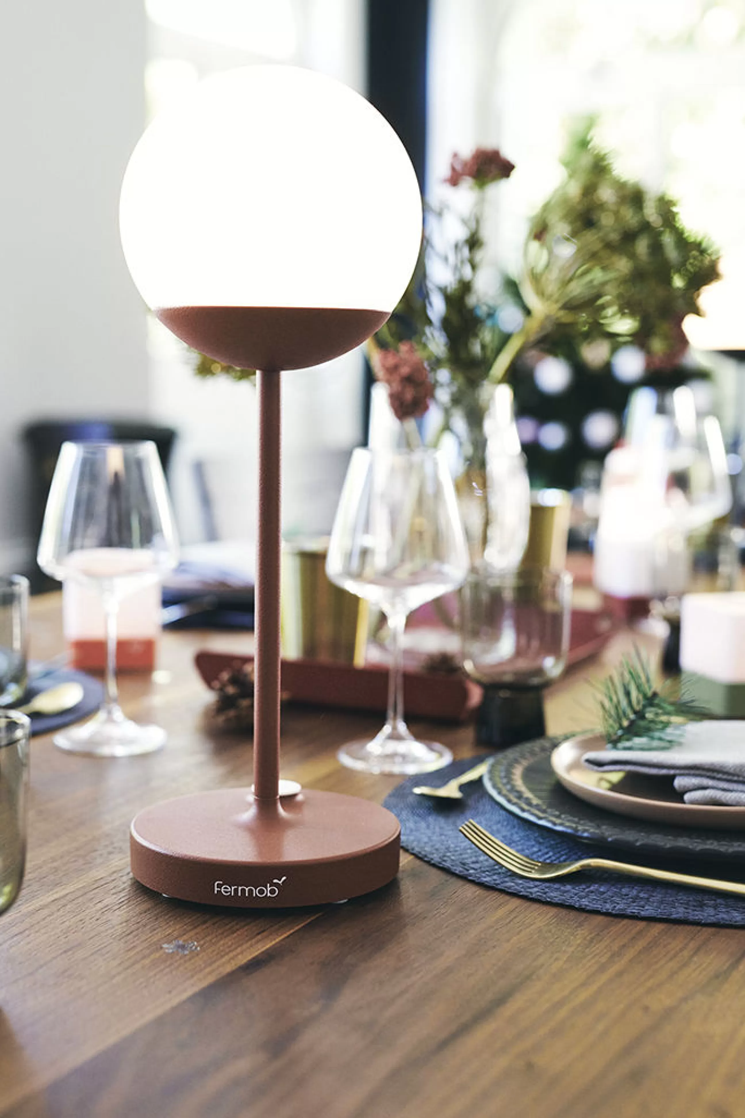Lampes Sans Fil>Fermob Lampe Exterieur Sans Fil Rechargeable Mooon! Led Metal Plastique Rouge / H 41 Cm - Usb - Ocre Rouge