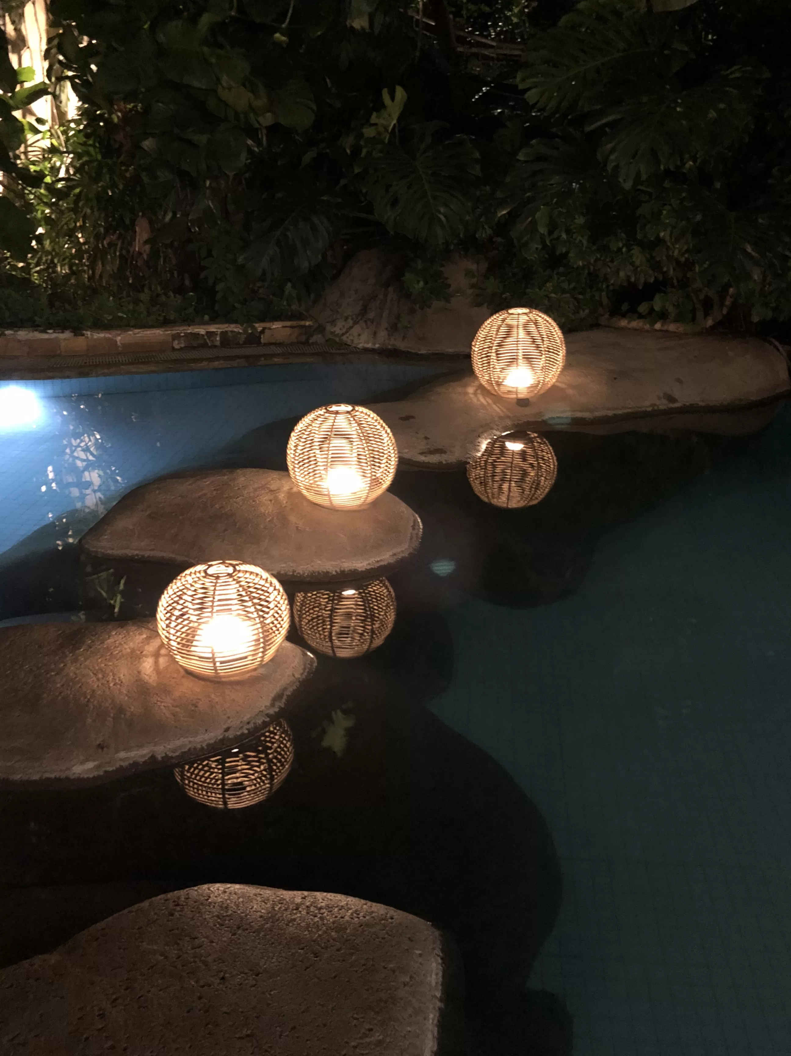 Luminaires D'extérieur>Maiori Lampe Solaire D'extérieur La Lampe Paillote Sphere Plastique Bois / Medium O 40 Cm / Hybride Et Connectee (Solaire + Dock Usb) - Naturel