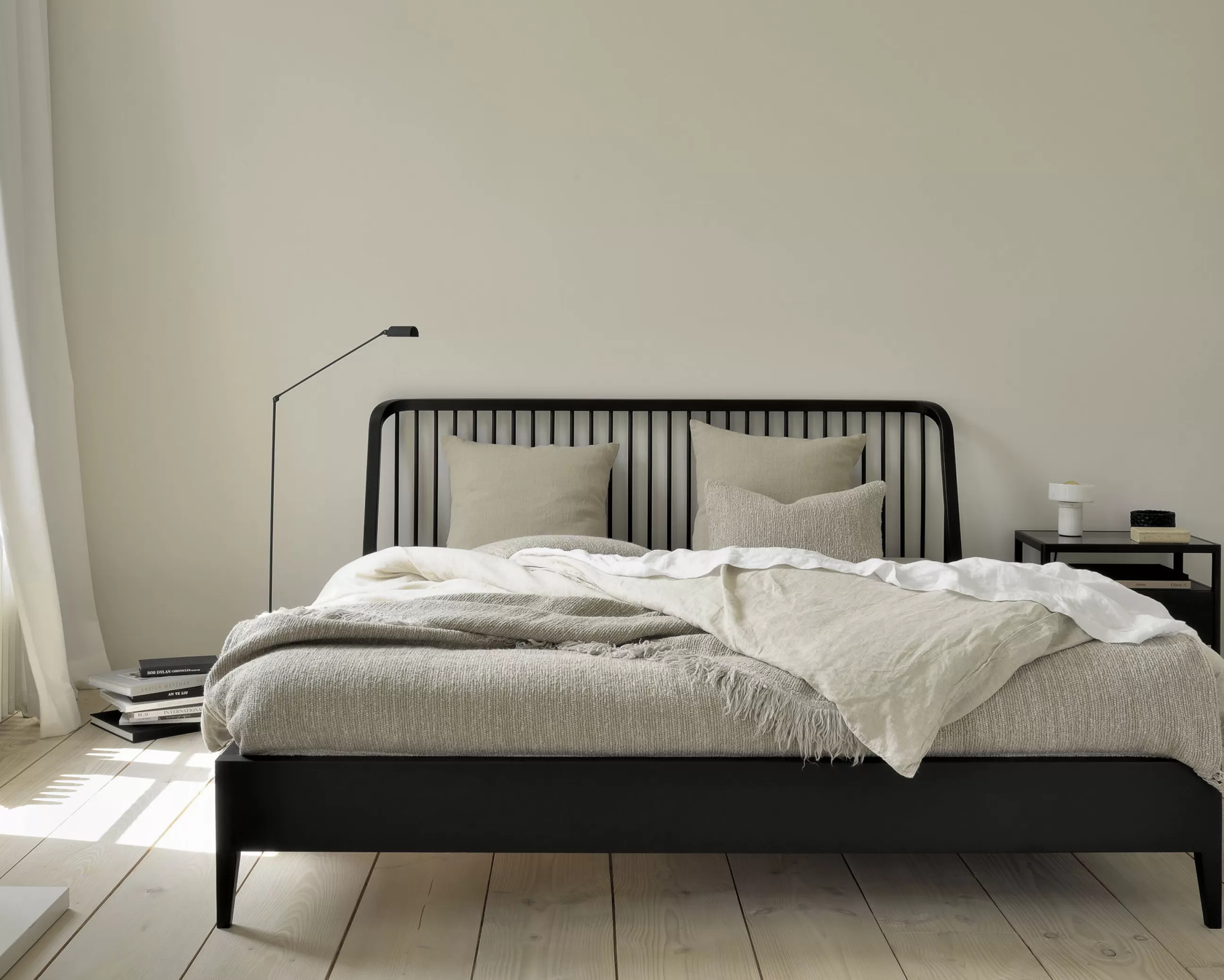 Lits>Ethnicraft Lit Double Spindle Bois / Pour Matelas 160 X 200 Cm - Chene Massif - Noir