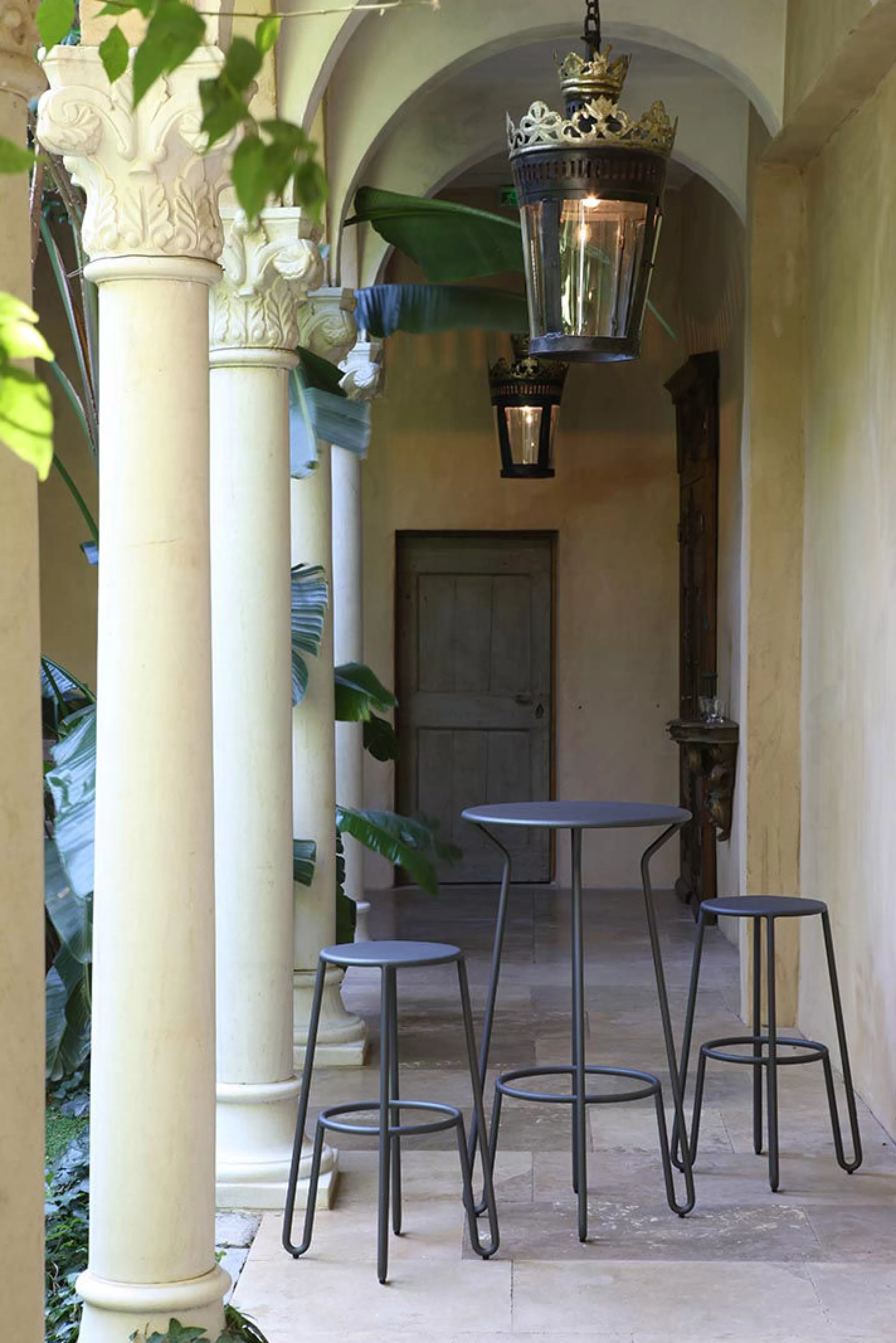 Mange Debout Et Bars>Maiori Mange-Debout Huggy Metal Noir / + 2 Tabourets De Bar H 75 Cm - Carbone