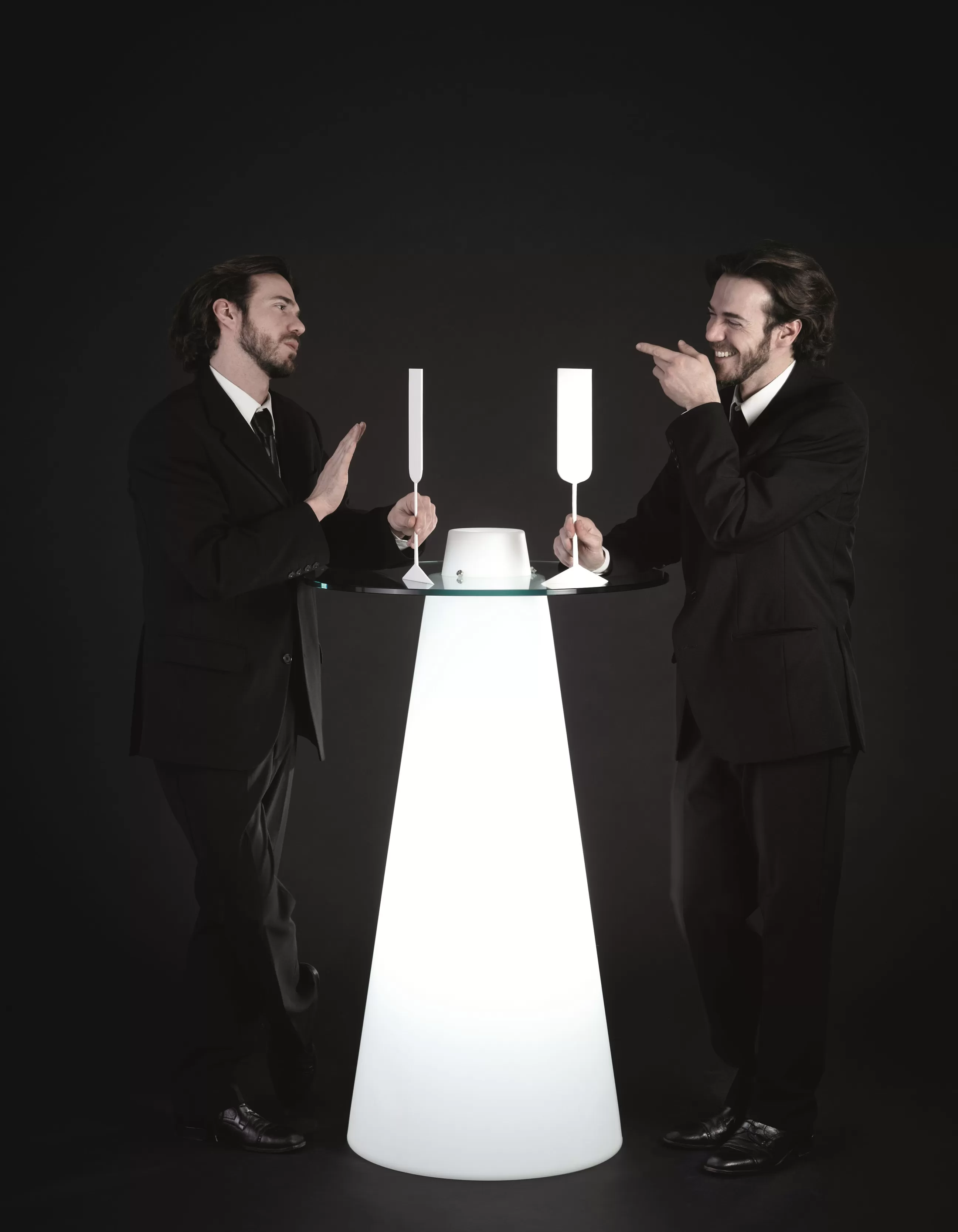 Tables Hautes Et Bars D'extérieur>Slide Mange-Debout Lumineux Peak Verre Plastique Blanc / O 70 X H 120 Cm - Blanc - Transparent
