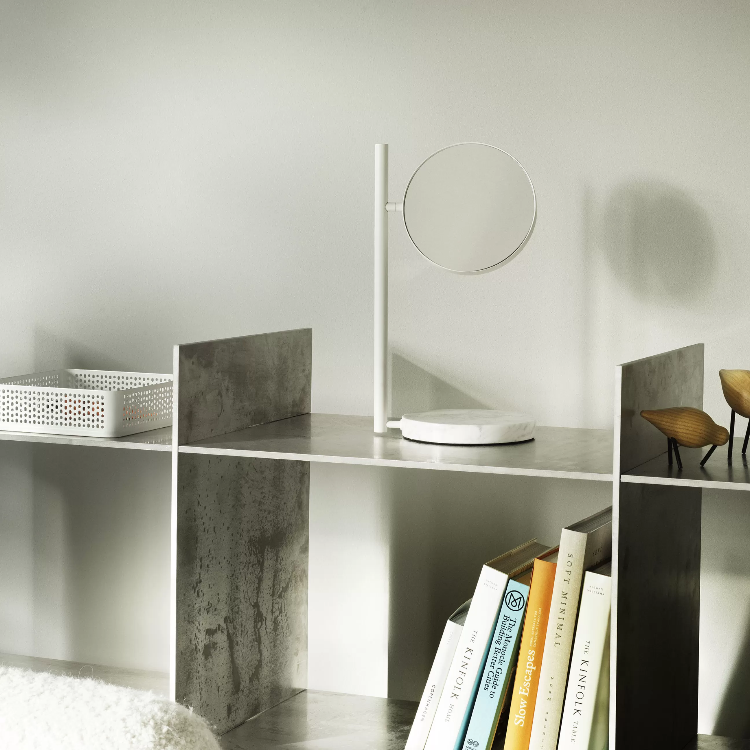 Accessoires Salle De Bains>Normann Copenhagen Miroir A Poser Pose Metal Pierre/ Miroir Grossissant Orientable - Blanc