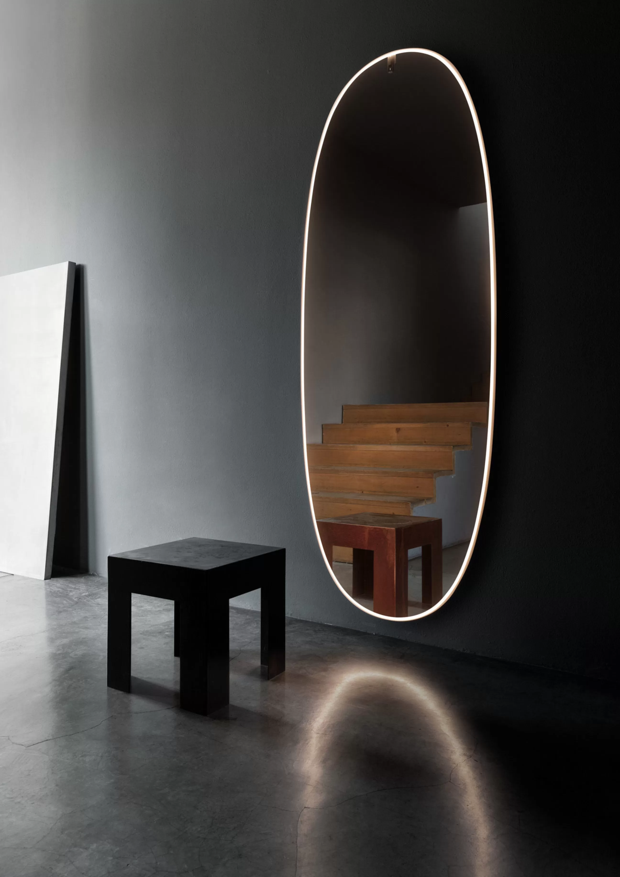 Luminaires De Salle De Bains>Flos Miroir Lumineux La Plus Belle Argent Metal Led / By Starck - H 205 Cm - Aluminium Poli