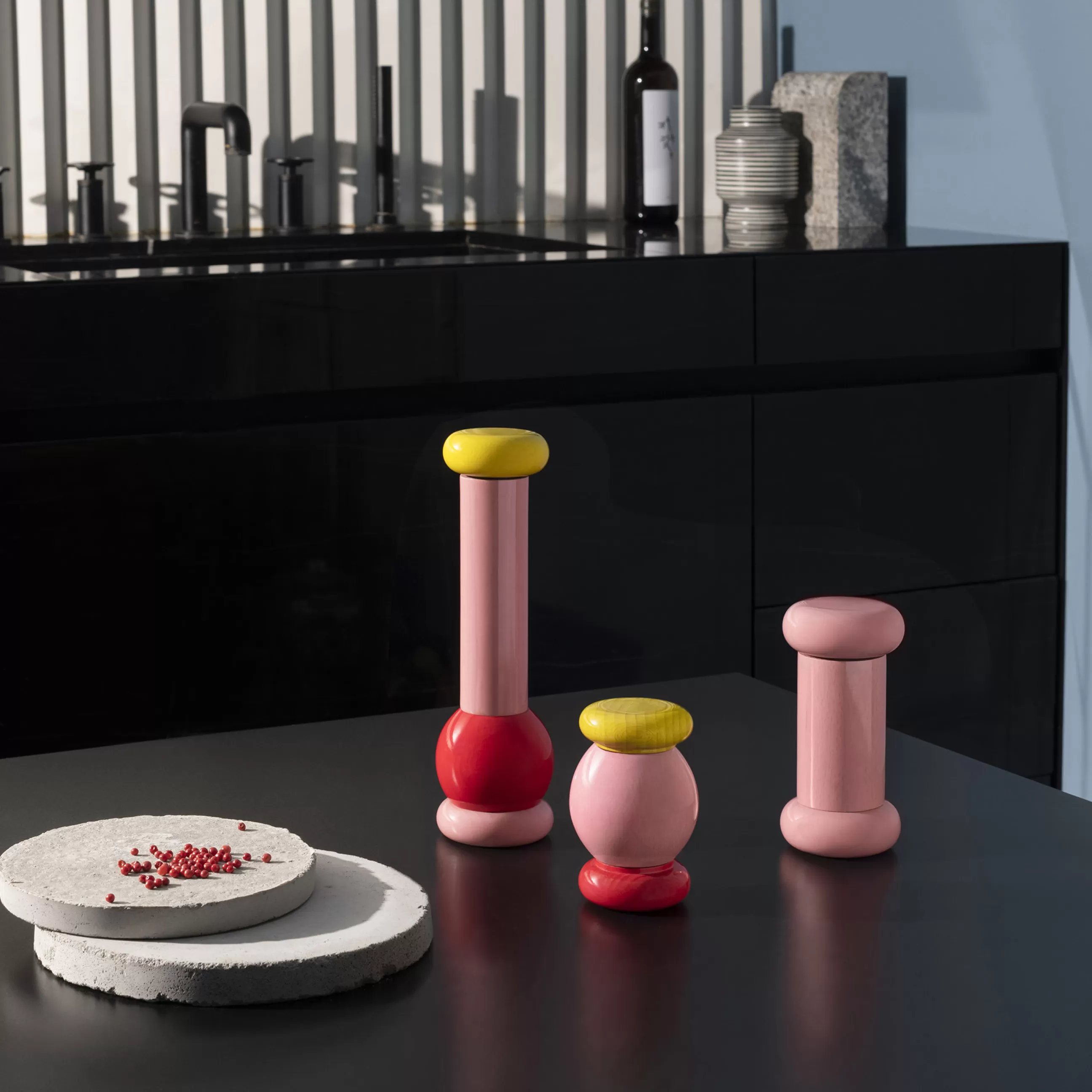 Terrasses Et Balcons>Alessi Moulin A Epices / By Ettore Sottsass - H 23 Cm Bois/ 100 Values Collection - Jaune - Rose - Rouge