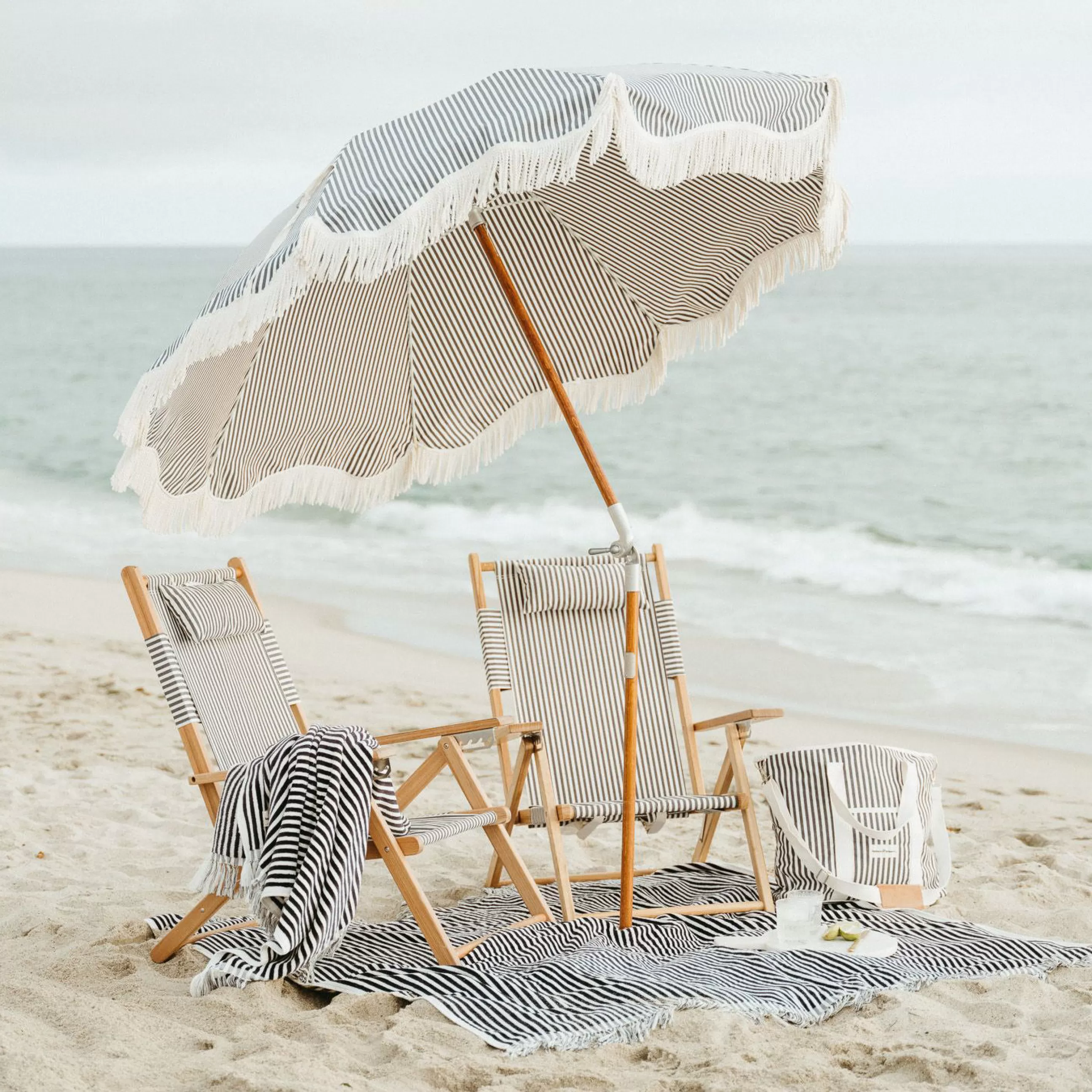 Parasols>BUSINESS & PLEASURE Parasol The Premium Beach Tissu Bois Bleu / O 180 Cm - Inclinable - Blanc - Bleu Marine - Bois Naturel