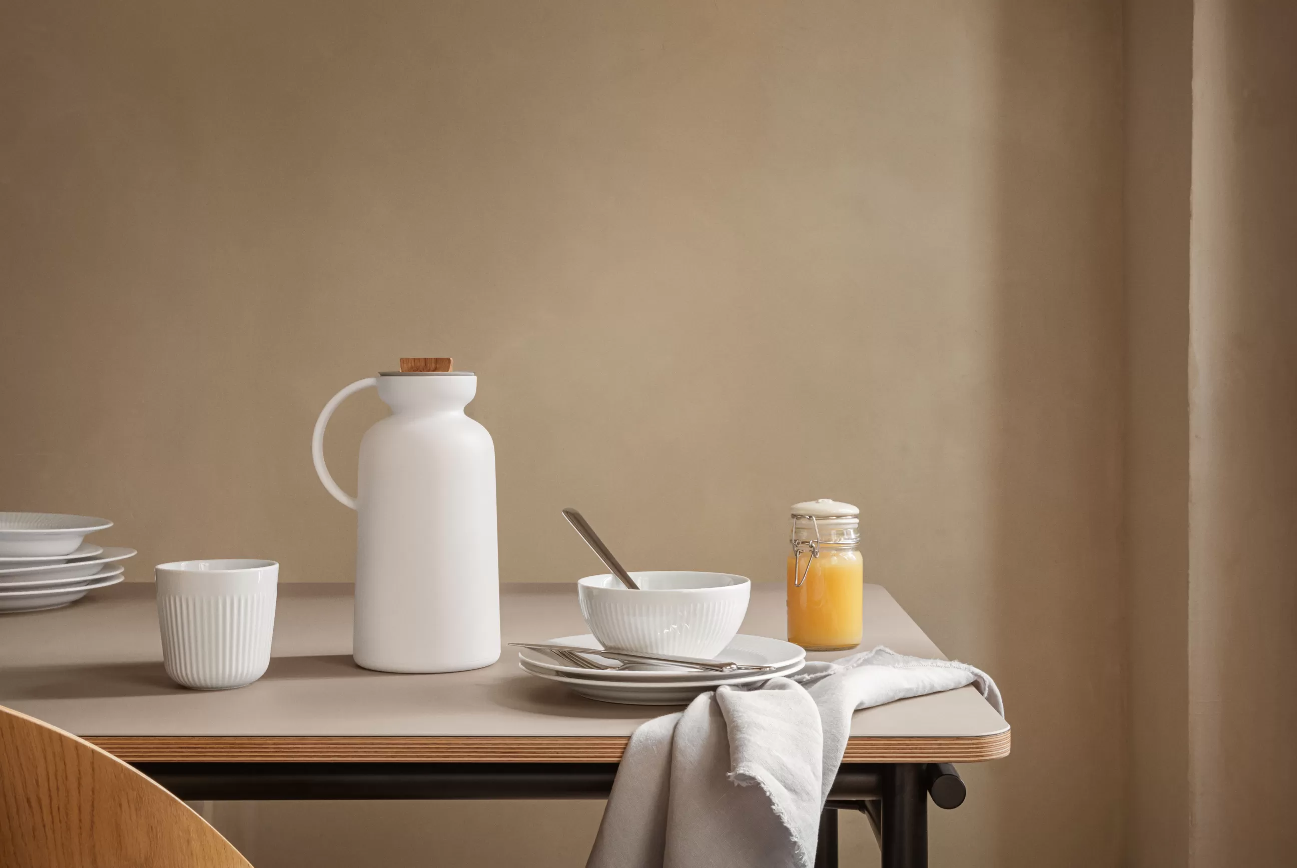 Carafes Et Décanteurs>Eva Solo Pichet Isotherme Silhouette Plastique/ 1 L - Bouchon Chene - Blanc
