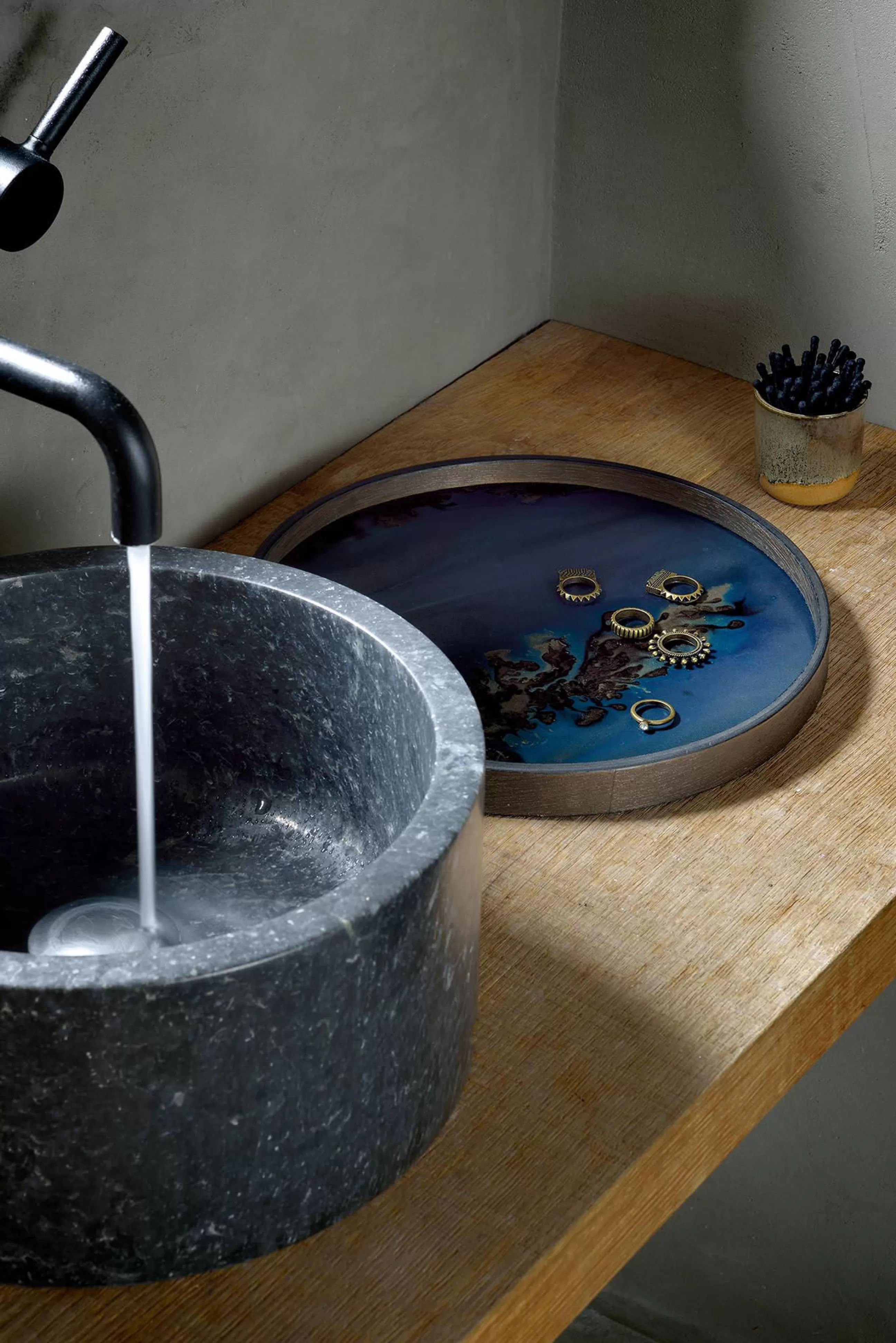 Plateaux Et Plats De Service>Ethnicraft Plateau Graphite Organic Verre Bleu / O 30 Cm - Bois & Verre Peint Main - Bleu - Bois Fonce - Gris