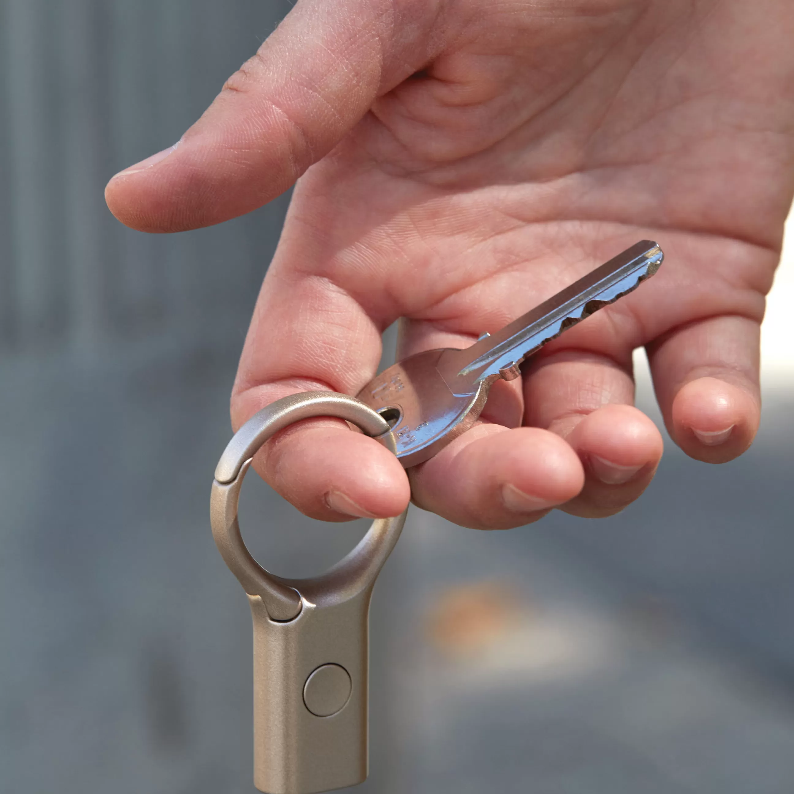 Objets Connectes Accessoires High Tech>Lexon Porte-Cles Nomaday Light Or Metal / Mini Torche Led - Recharge Usb - Or Mat
