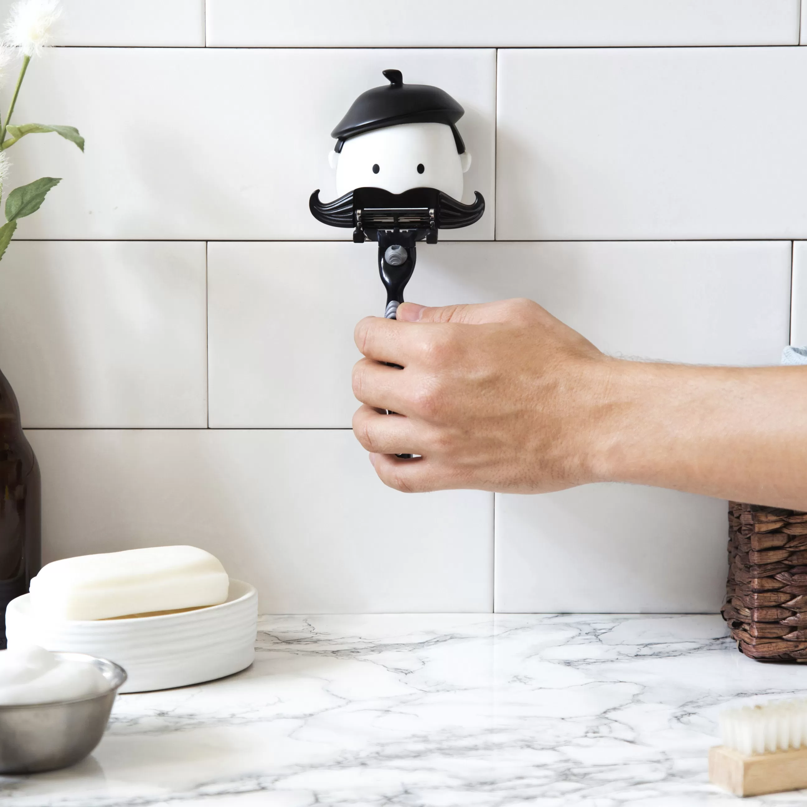 Accessoires Salle De Bains>Pa Design Porte-Rasoir Mr Razor Plastique Blanc Noir / Avec Ventouse - Blanc - Noir