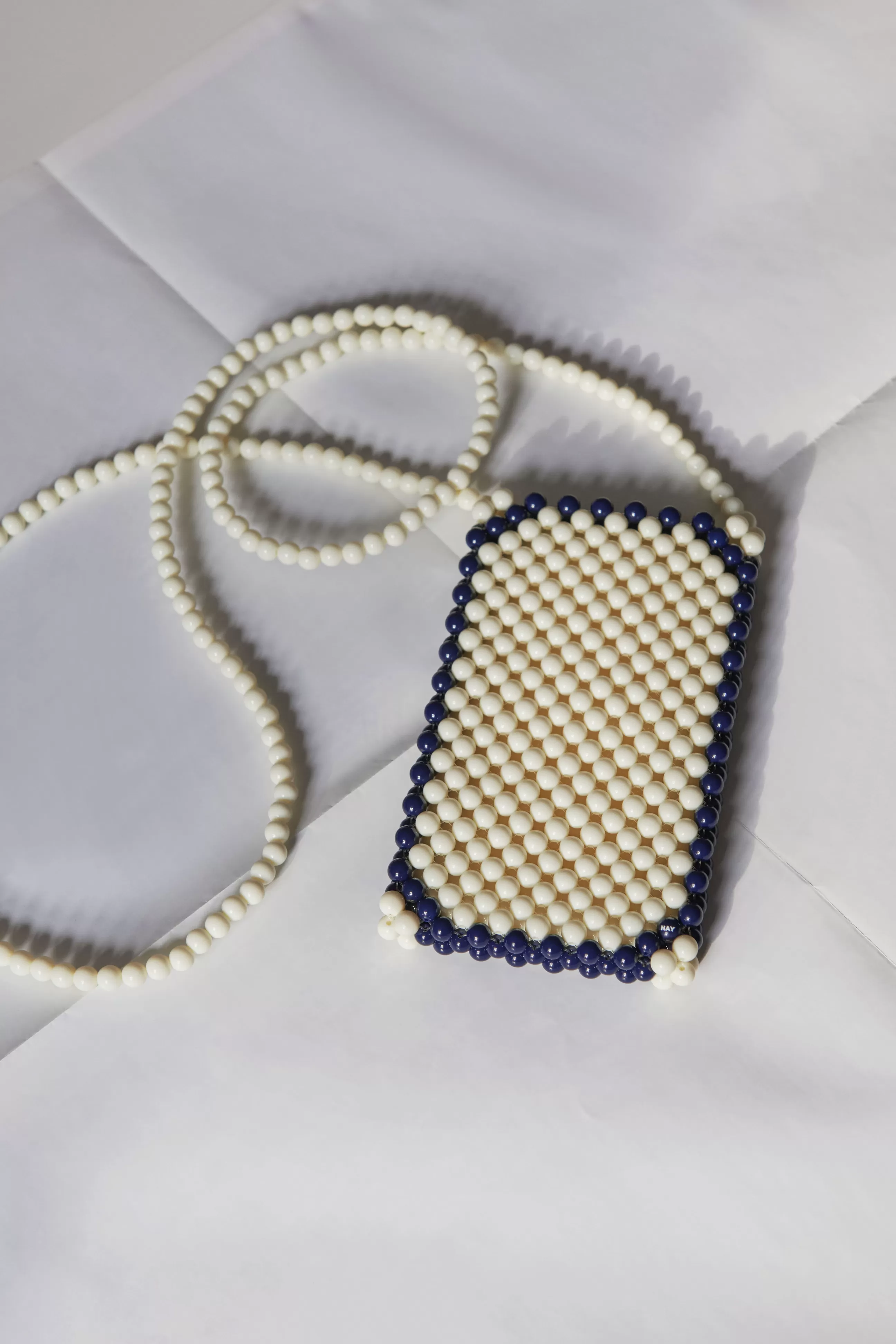 Sacs Trousses Porte Monnaie>Hay Porte-Telephone Perla Plastique / Mini Sacoche En Perles - Fait Main - Blanc