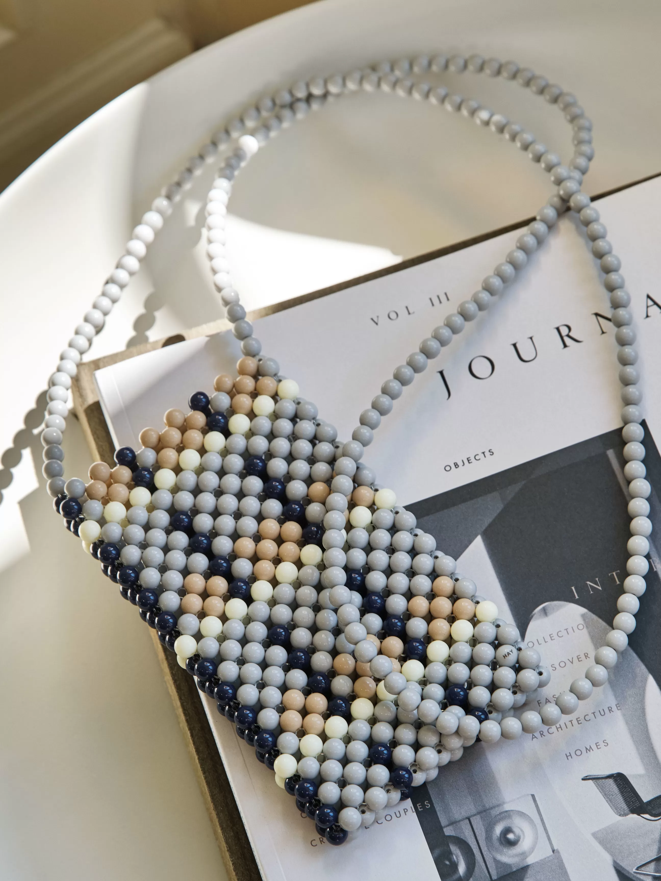 Sacs Trousses Porte Monnaie>Hay Porte-Telephone Perla Plastique / Mini Sacoche En Perles - Fait Main - Multicolore