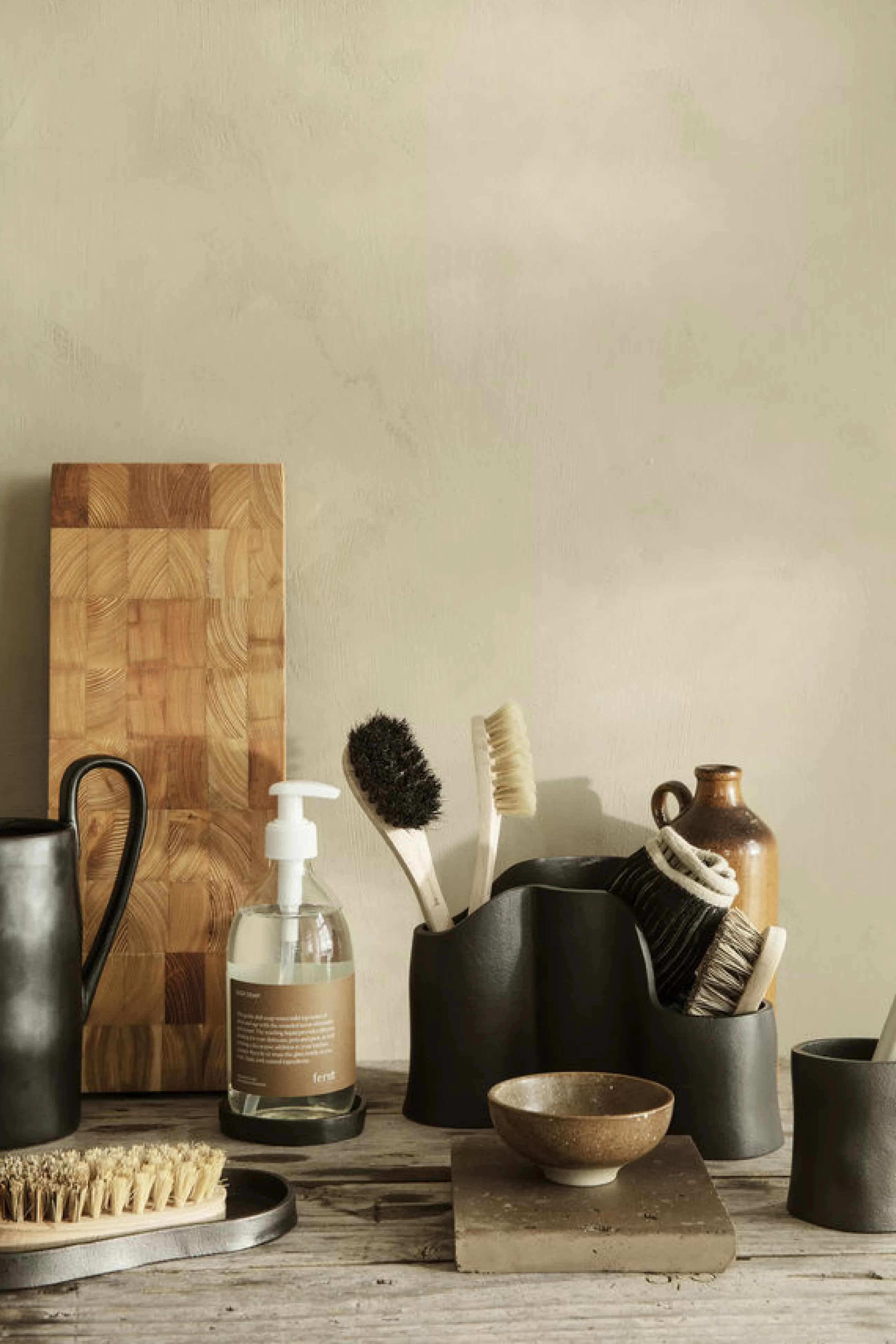 Accessoires Bureau>Ferm Living Pot A Crayons Yama Metal/ Aluminium Recycle - O 7.8 X H 8.5 Cm - Noir