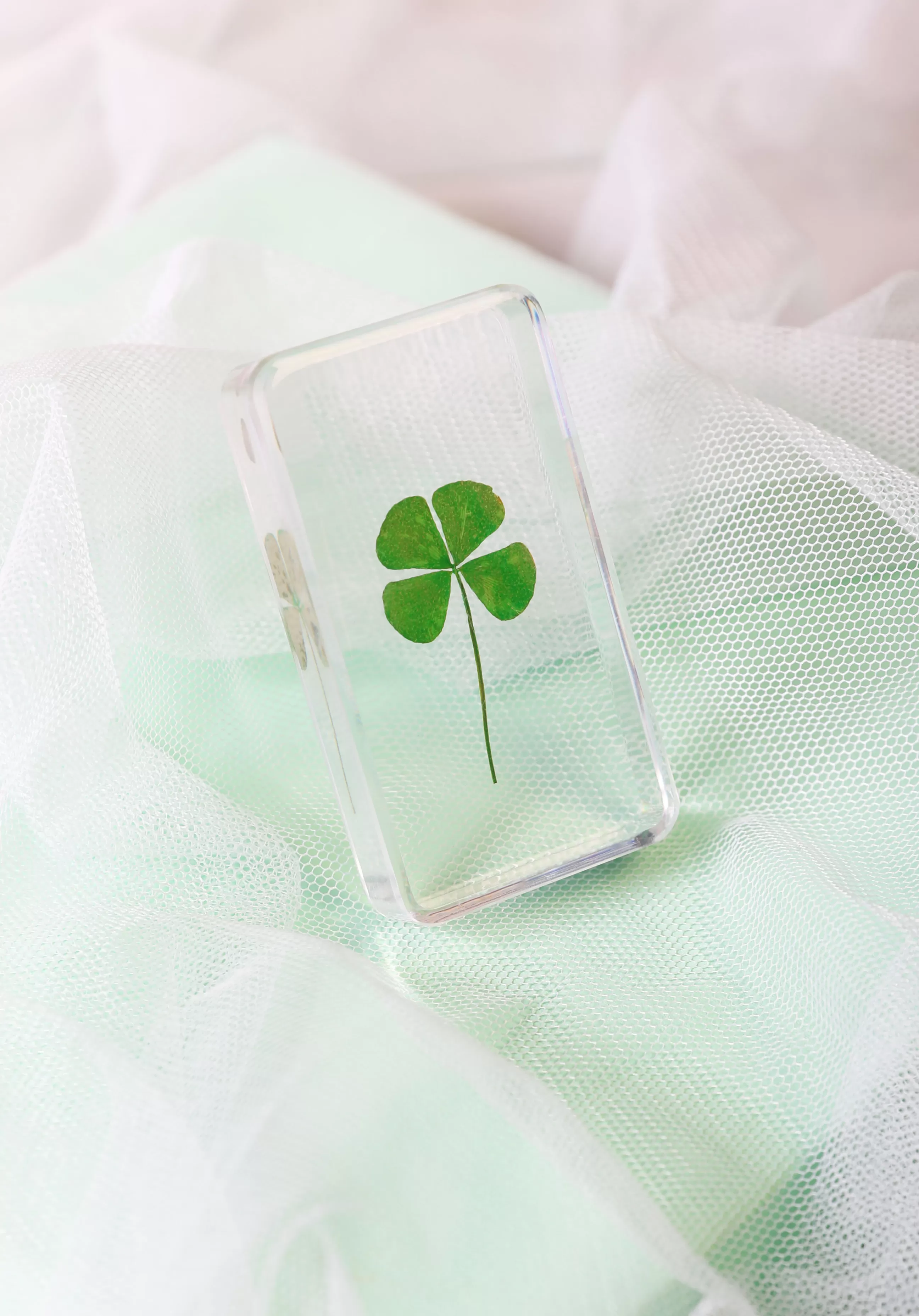 Accessoires Bureau>& klevering Presse-Papier Cube Lucky Clover Plastique Transparent / Resine Et Trefle Veritable - 7.5 X 4 X 1 Cm - Transparent - Vert