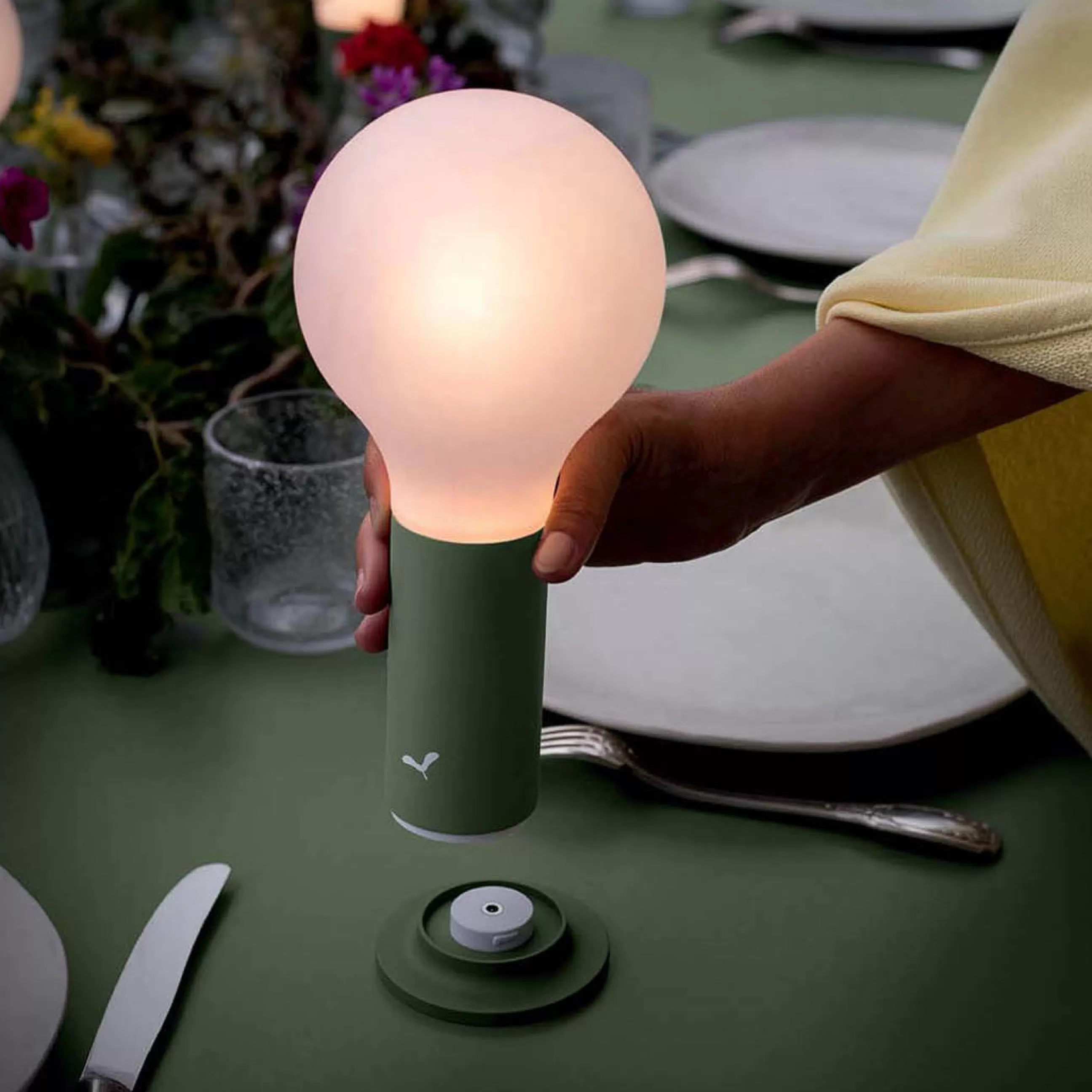 Ampoules Et Accessoires>Fermob Socle Aimante  Metal Rouge / Pour Lampe Sans Fil Aplo Led - Cerise Noire