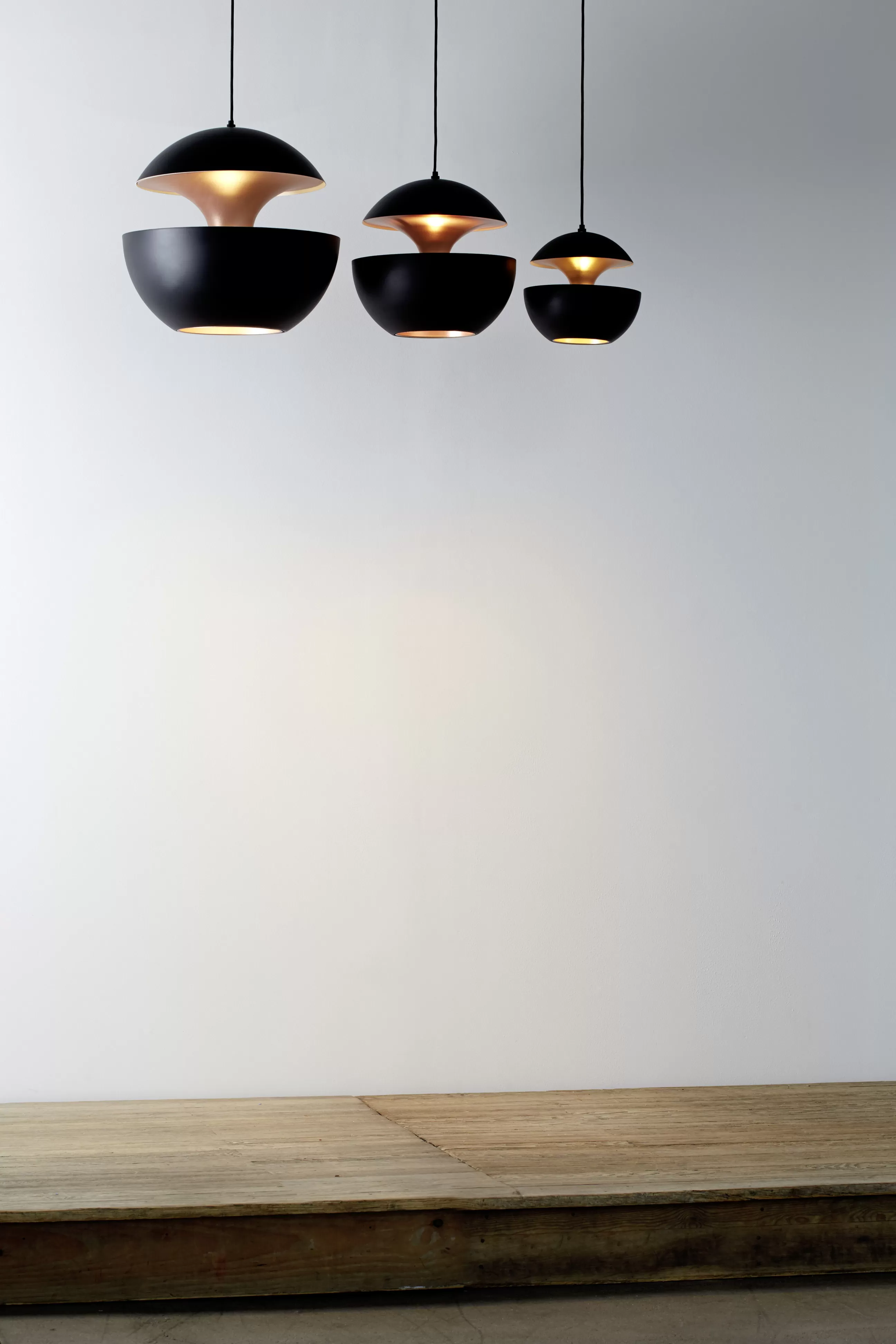 Luminaires Iconiques>DCW editions Suspension Here Comes The Sun Metal Noir / O 17,5 Cm - Reedition 1970 - Cuivre - Noir
