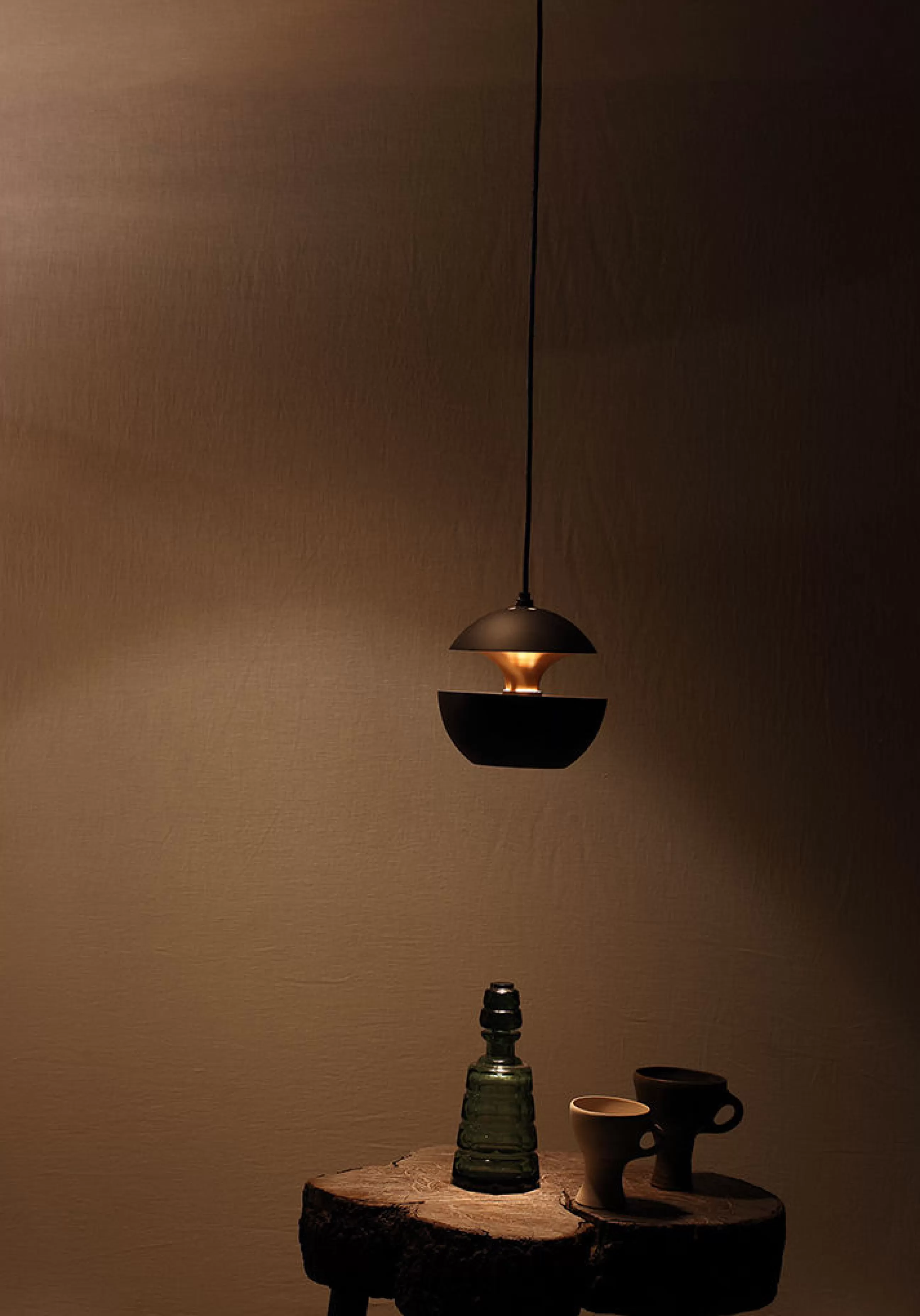 Luminaires Iconiques>DCW editions Suspension Here Comes The Sun Metal Noir / O 17,5 Cm - Reedition 1970 - Cuivre - Noir
