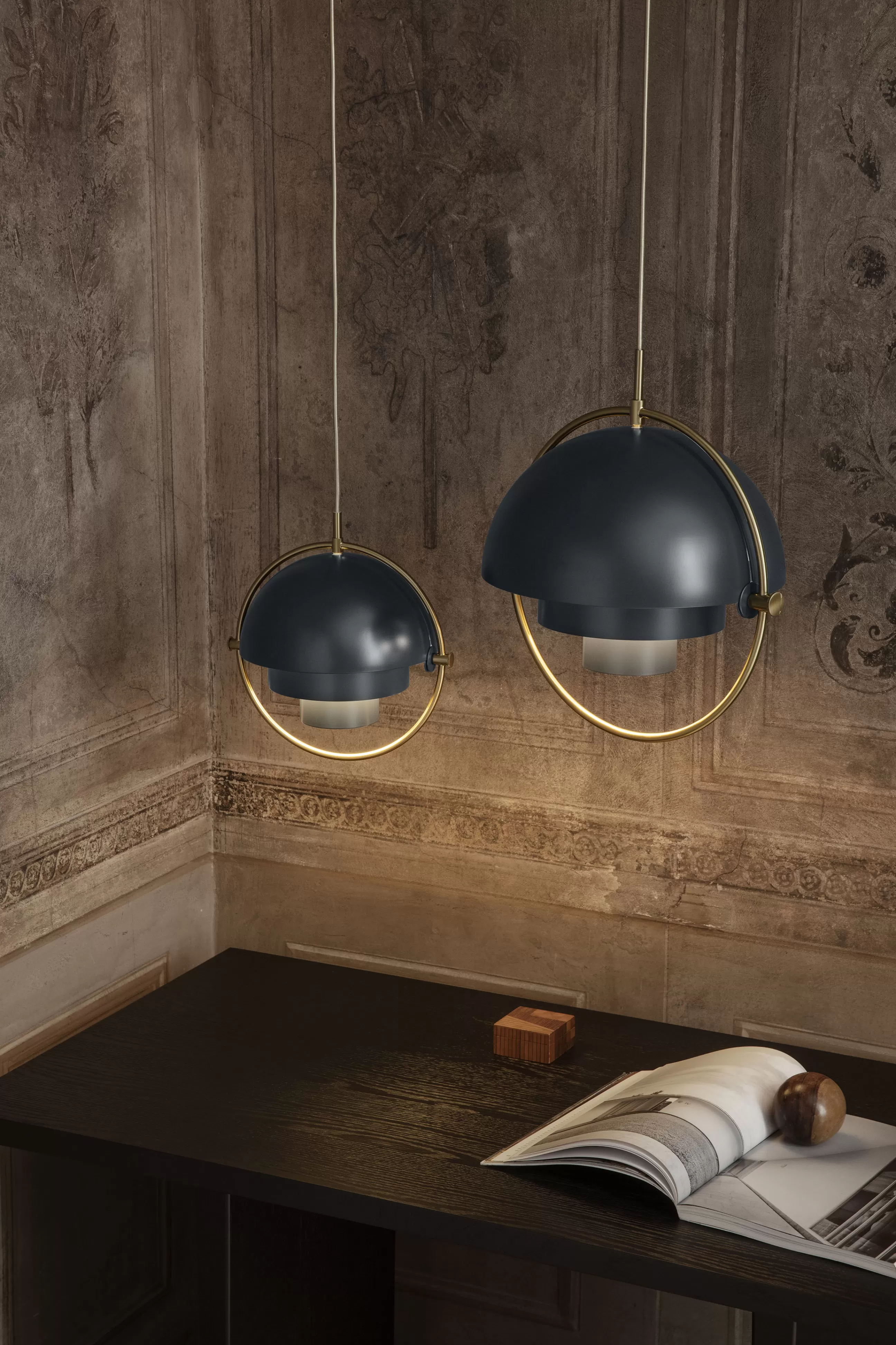 Luminaires Iconiques>Gubi Suspension Multi-Lite Large Metal Bleu / O 36 Cm - Modulable & Orientable / Reedition 1972 - Bleu Nuit - Laiton
