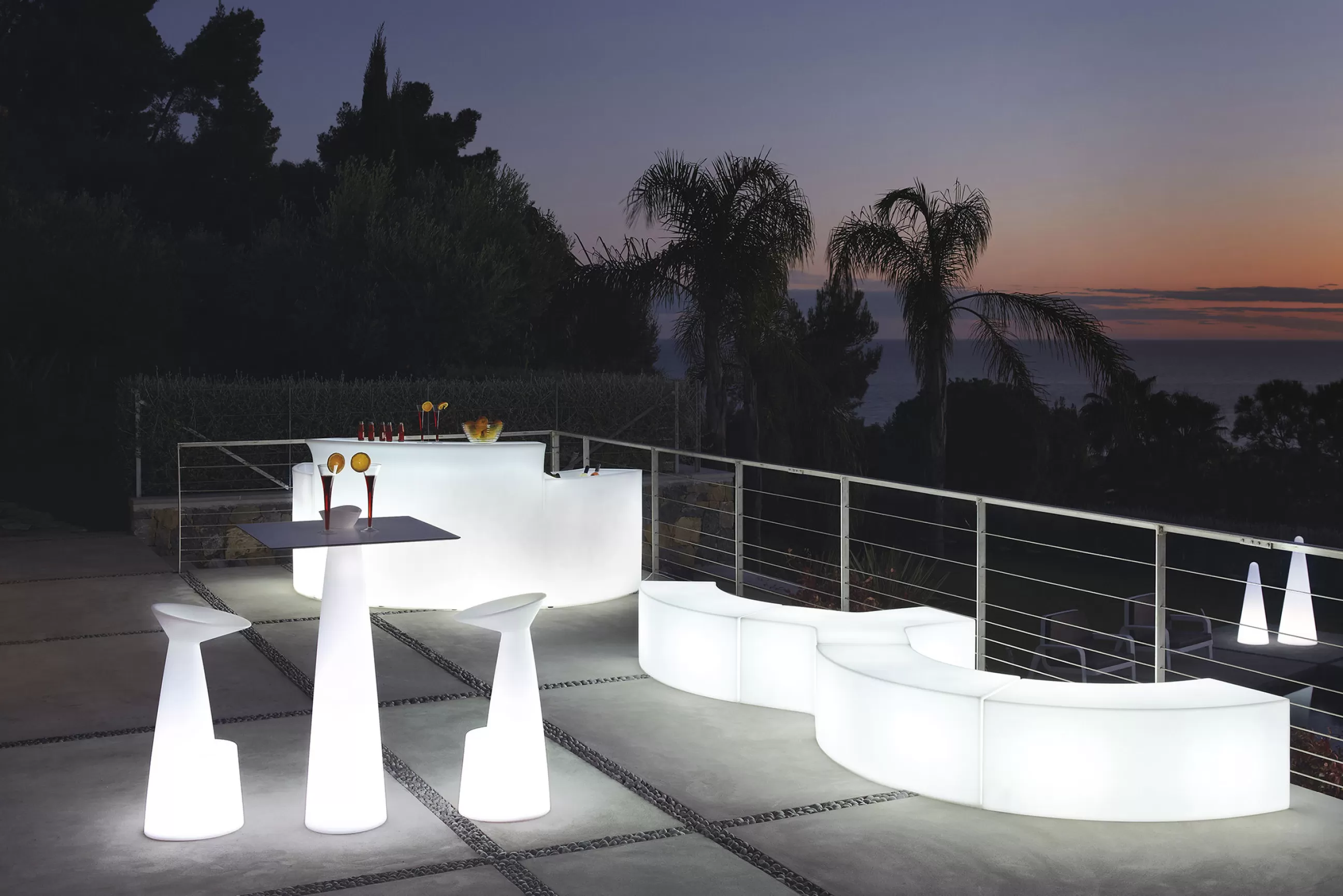 Bancs De Jardin>Slide Table Basse Lumineuse Ypsilon Outdoor Plastique / Pouf - L 120 Cm - Blanc
