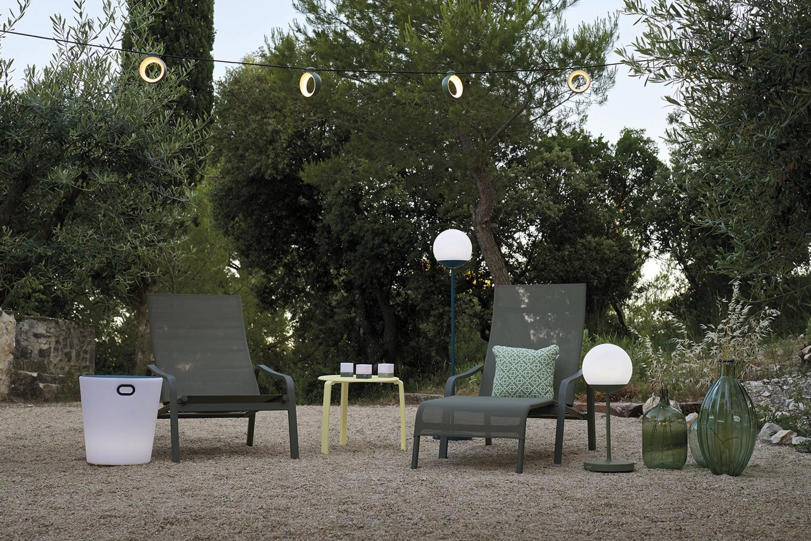 Tables Basses De Jardin>Fermob Table D'Appoint Alize Metal Rouge / O 48 Cm - Metal - Cerise Noire