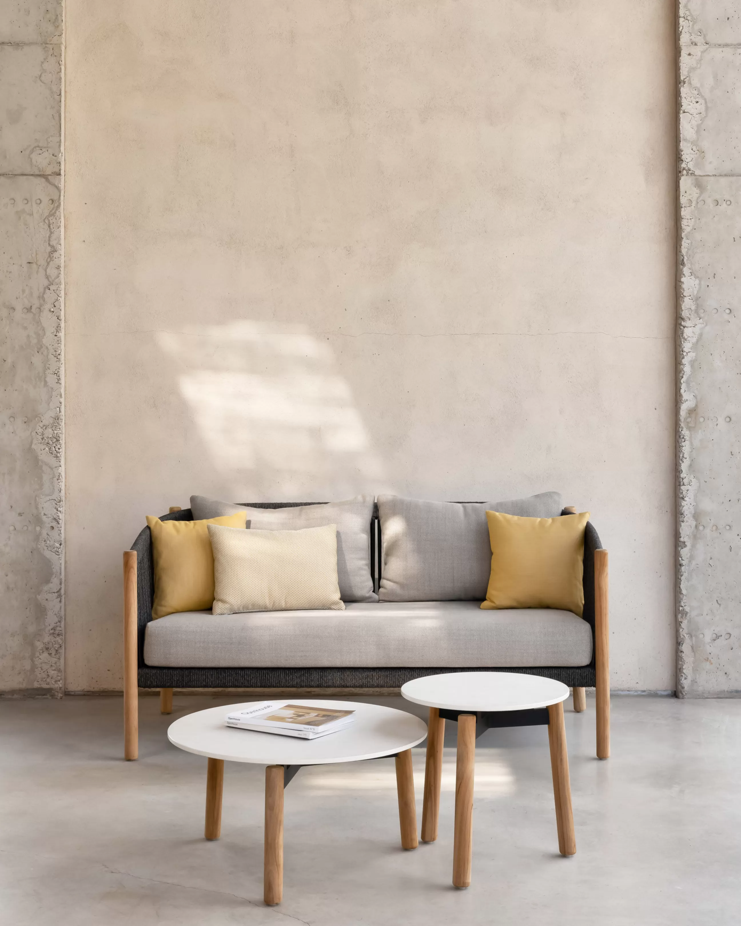 Tables Basses De Jardin>Vincent Sheppard Table D'Appoint Lento Ceramique Blanc Bois Naturel / Ceramique Et Teck - O 45 X H 44 Cm - Blanc Portland - Teck Naturel