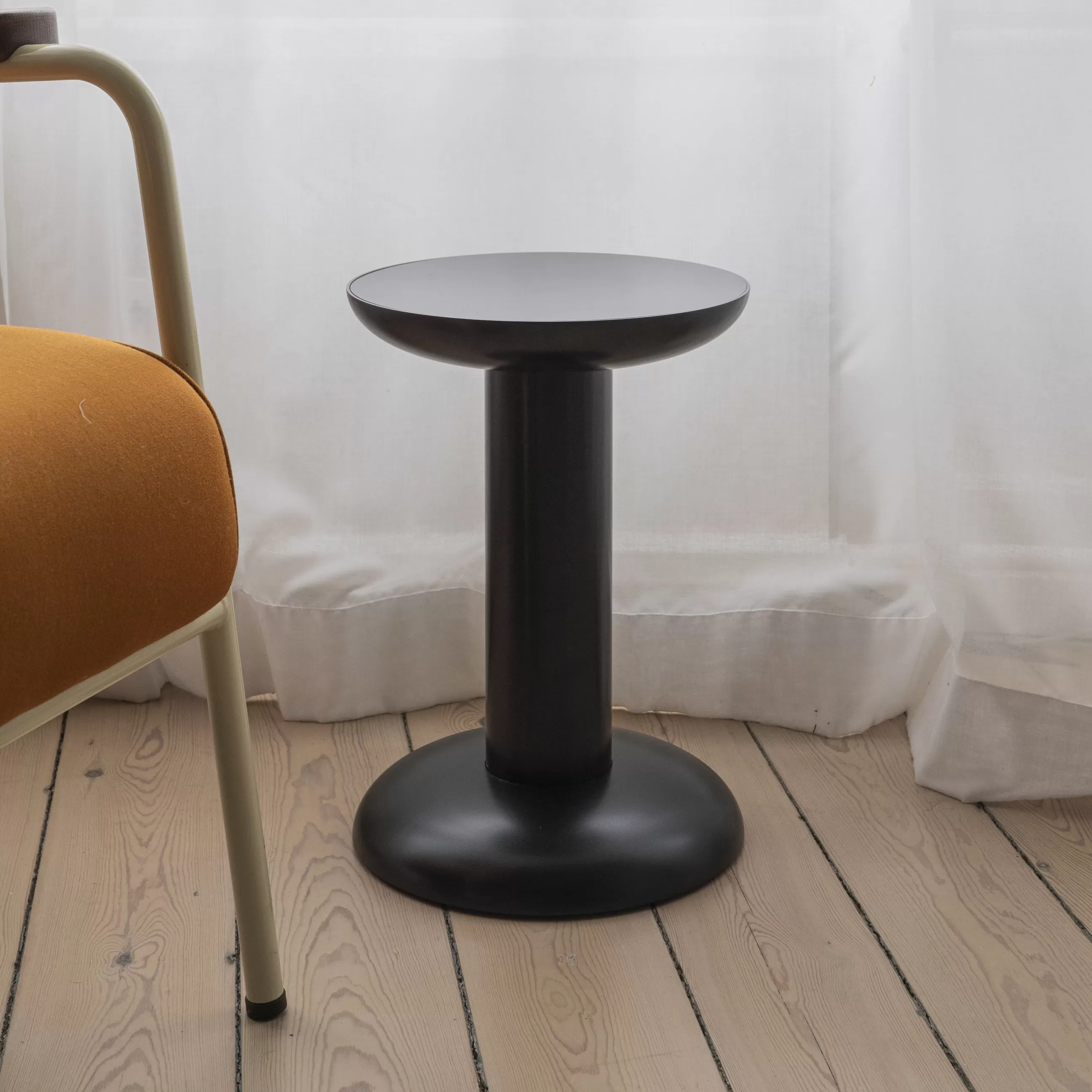 Tabourets D'extérieur>raawii Table D'Appoint Thing Metal/ Tabouret - By George Sowden / Alu Recycle - Noir