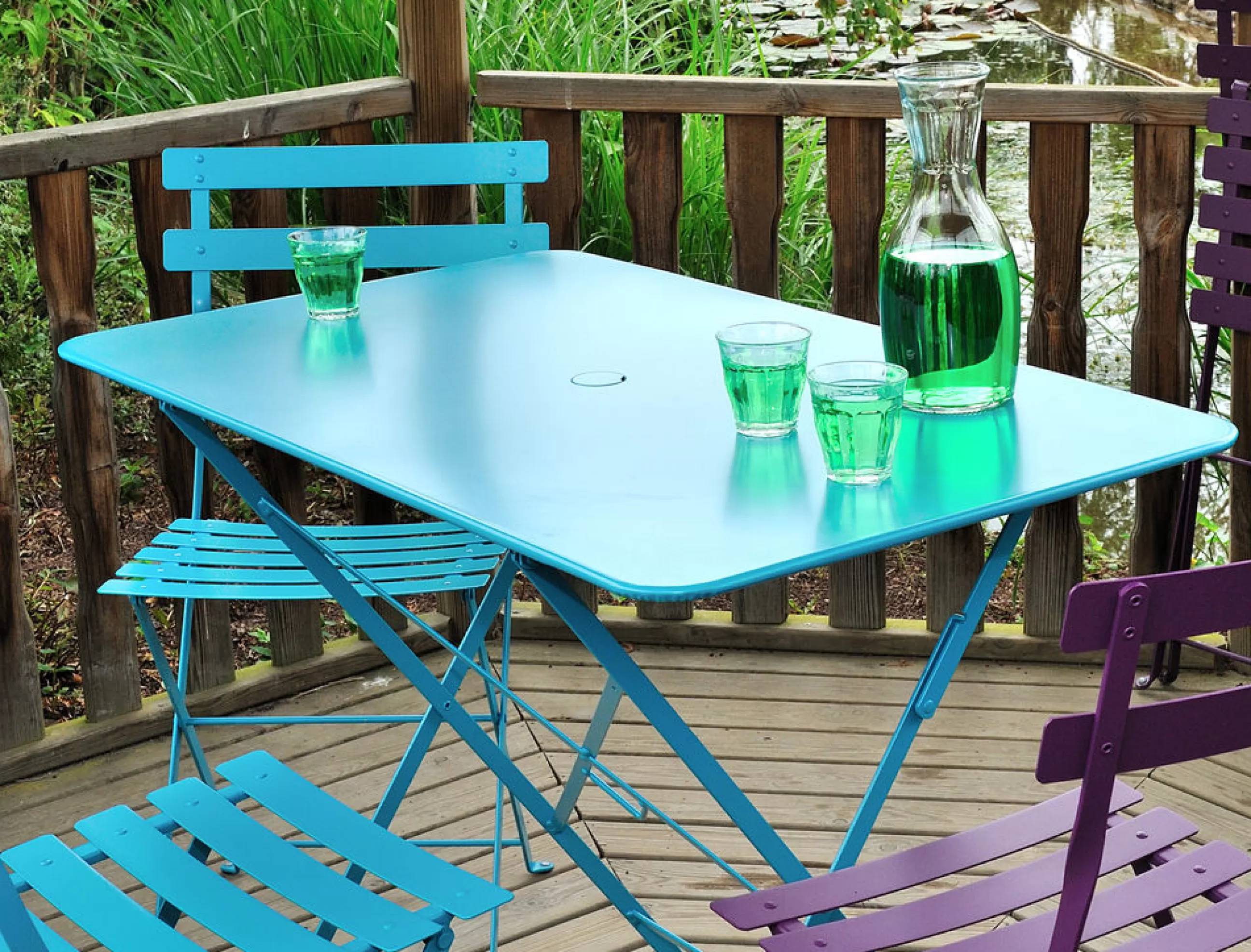 Tables De Jardin>Fermob Table Pliante Bistro Metal Rouge / 97 X 57 Cm - 4 Personnes - Trou Parasol - Piment