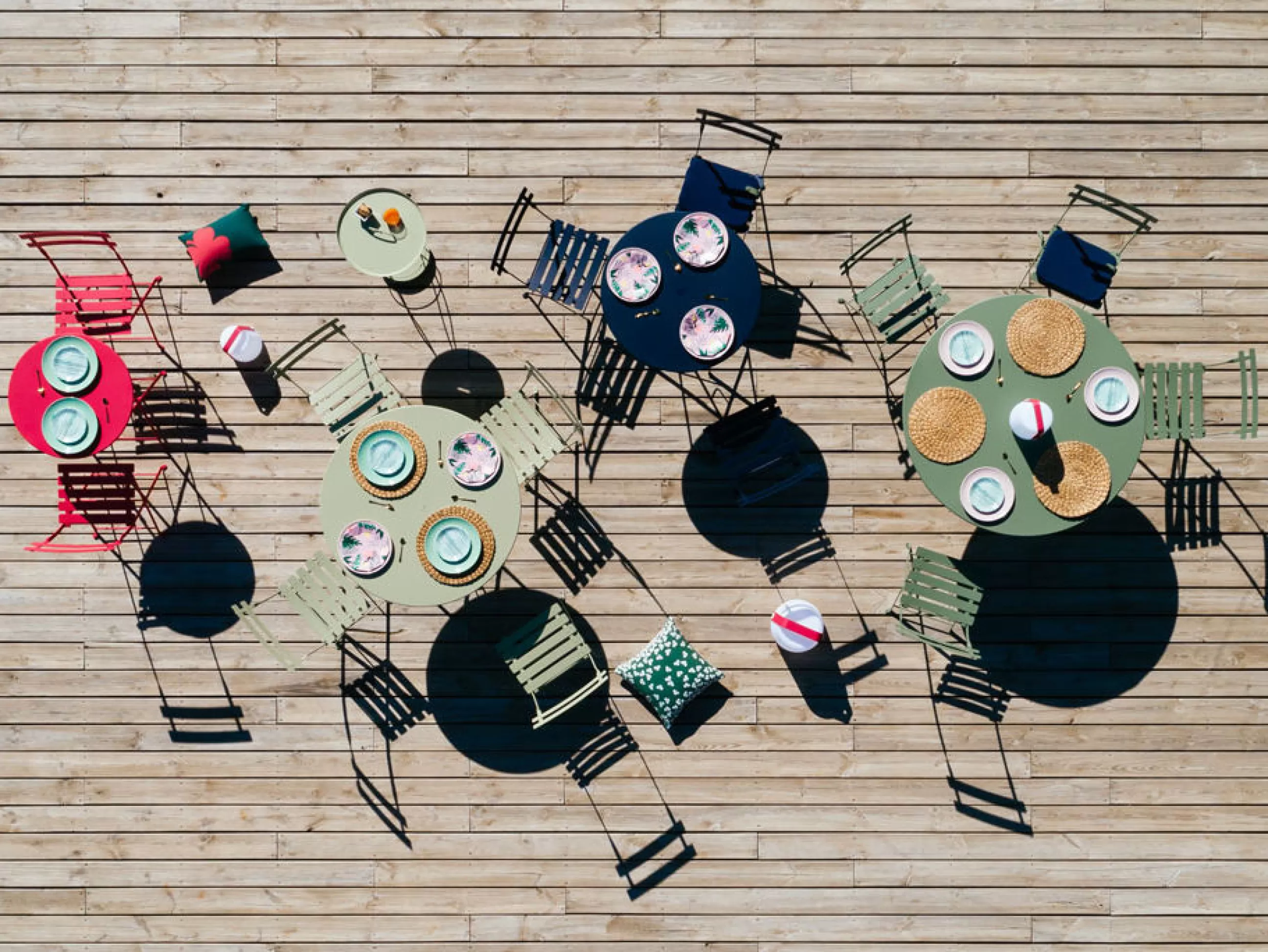 Tables De Jardin>Fermob Table Pliante Bistro Metal Rouge /O 77 Cm - Trou Pour Parasol - Cerise Noire