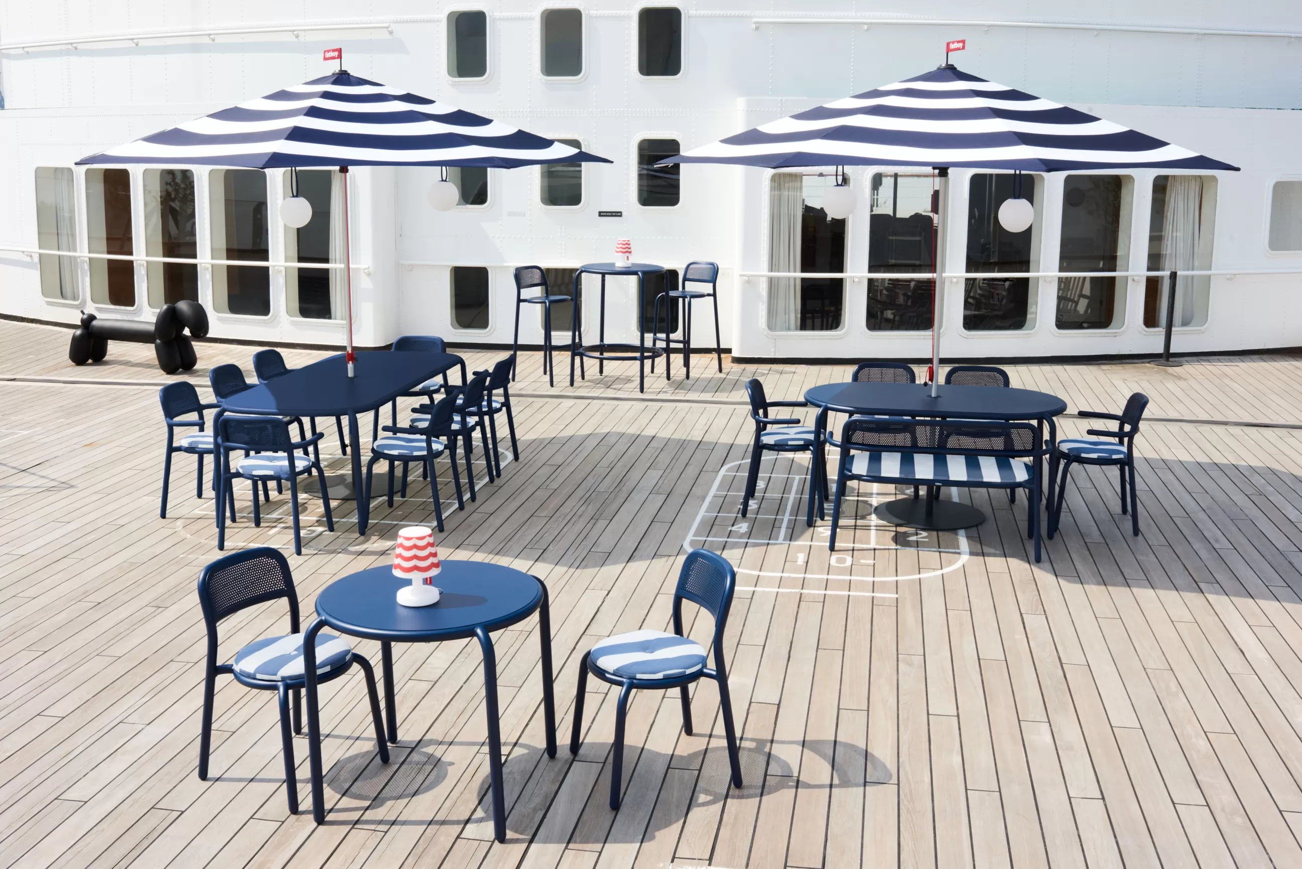 Tables De Jardin>Fatboy Table Rectangulaire Toni Tablo Metal Bleu / 220 X 99 Cm - Trou Pour Parasol + Bougeoir Amovible - Ocean Fonce