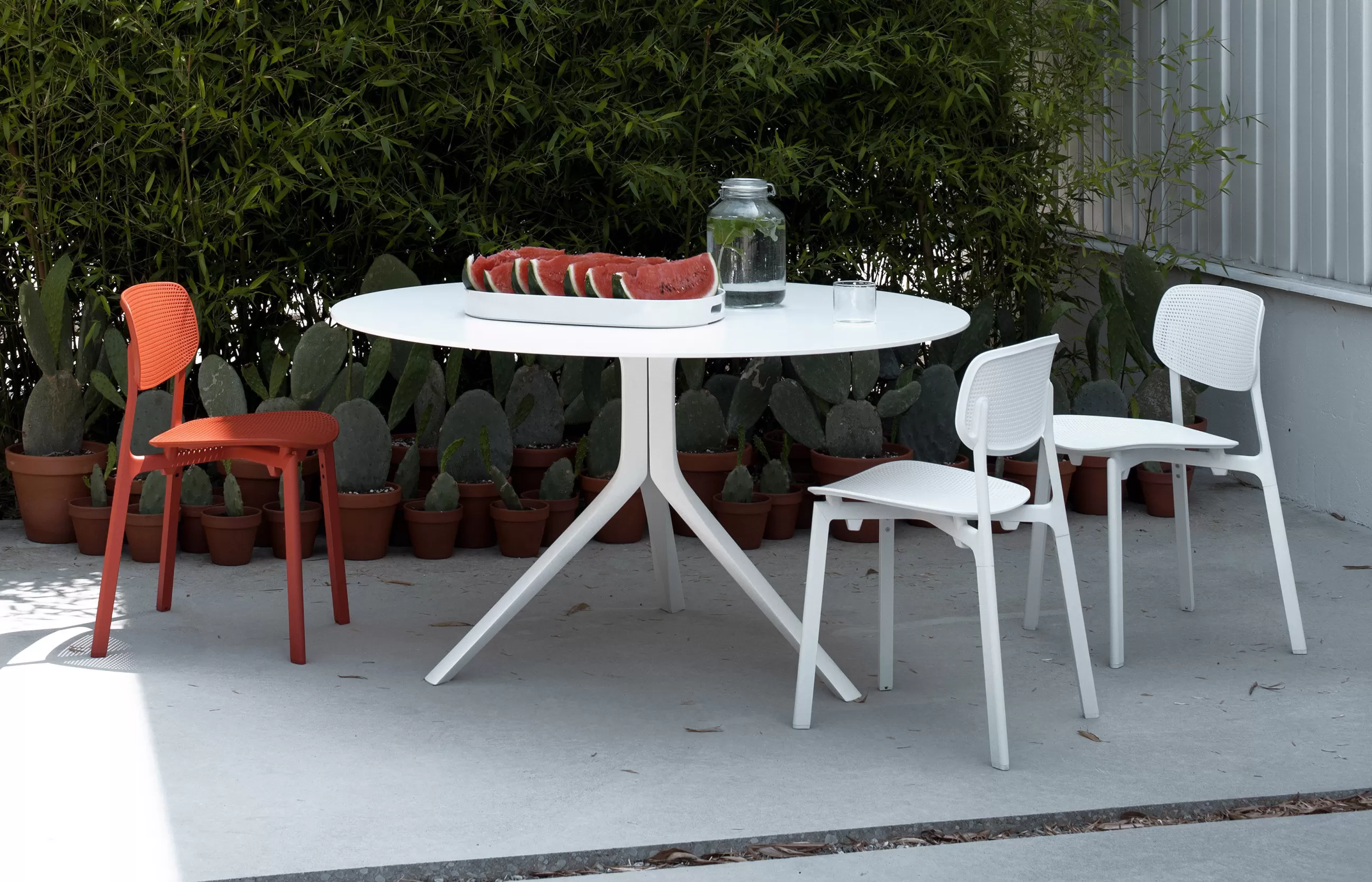 Tables De Jardin>Kristalia Table Ronde Oops I Did It Again Plastique / O 120 Cm - Lamine - Blanc