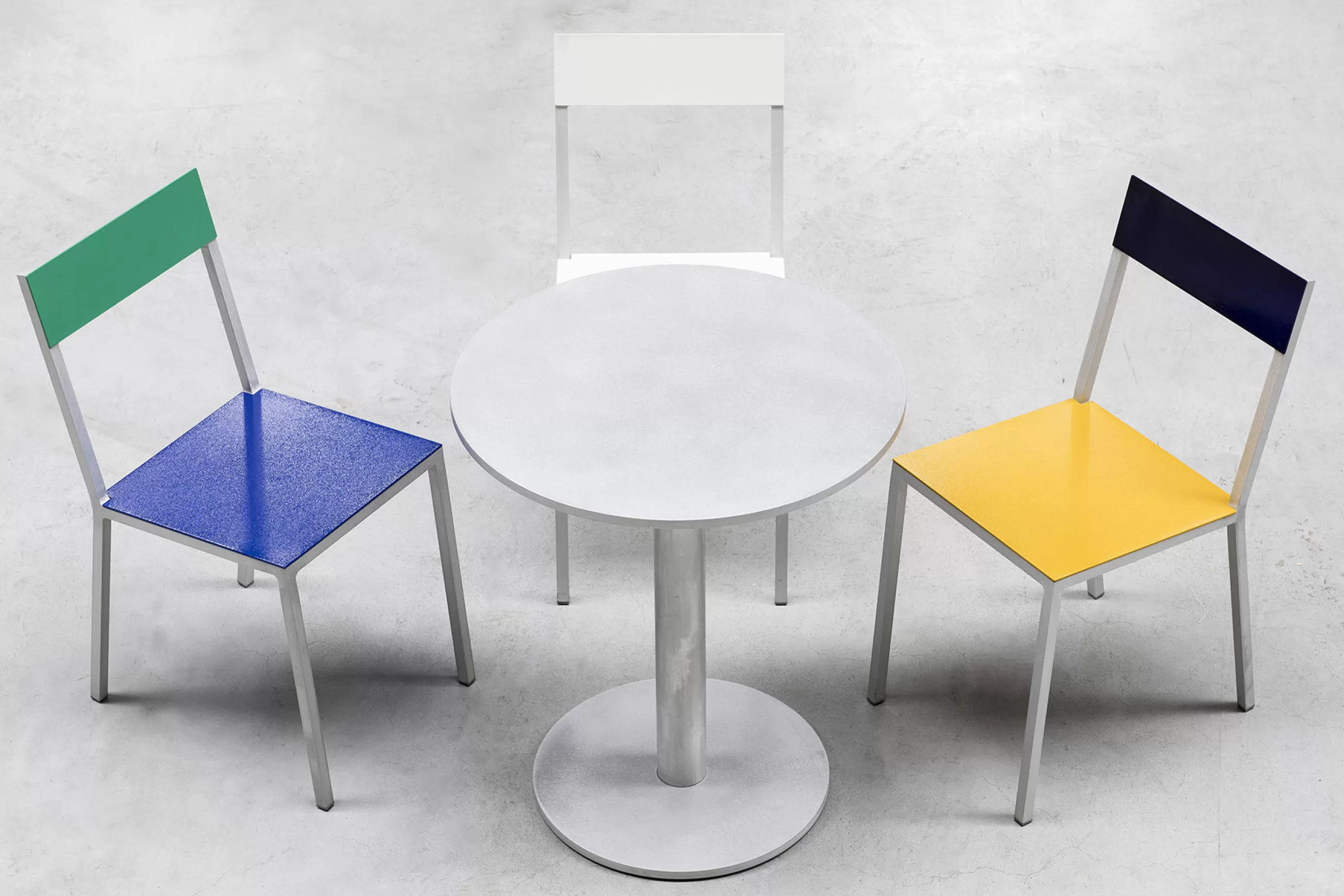 Tables>valerie objects Table Ronde S Gris Metal /  - O 65,5 Cm - Aluminium